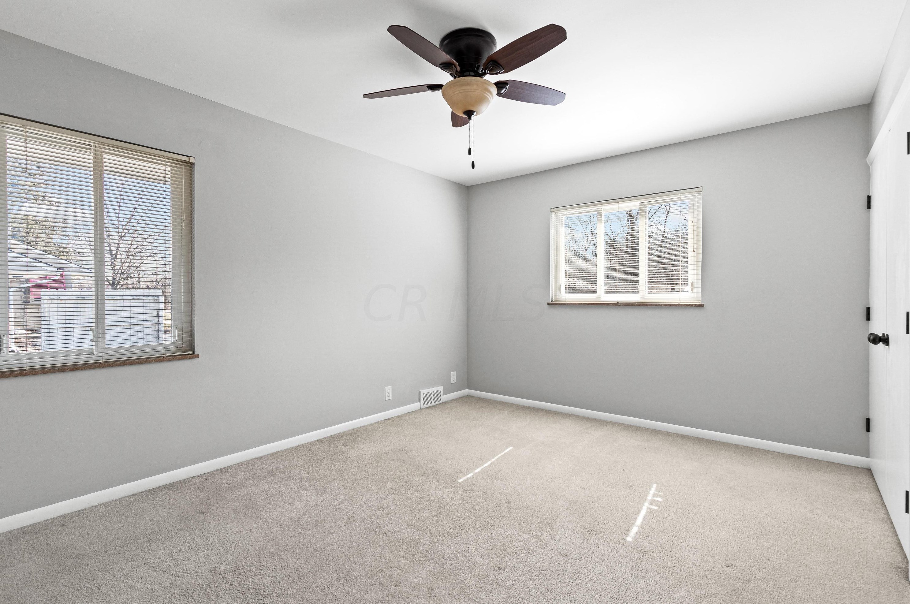 602 Cooke Rd, Columbus OH 43214-2822 exterior