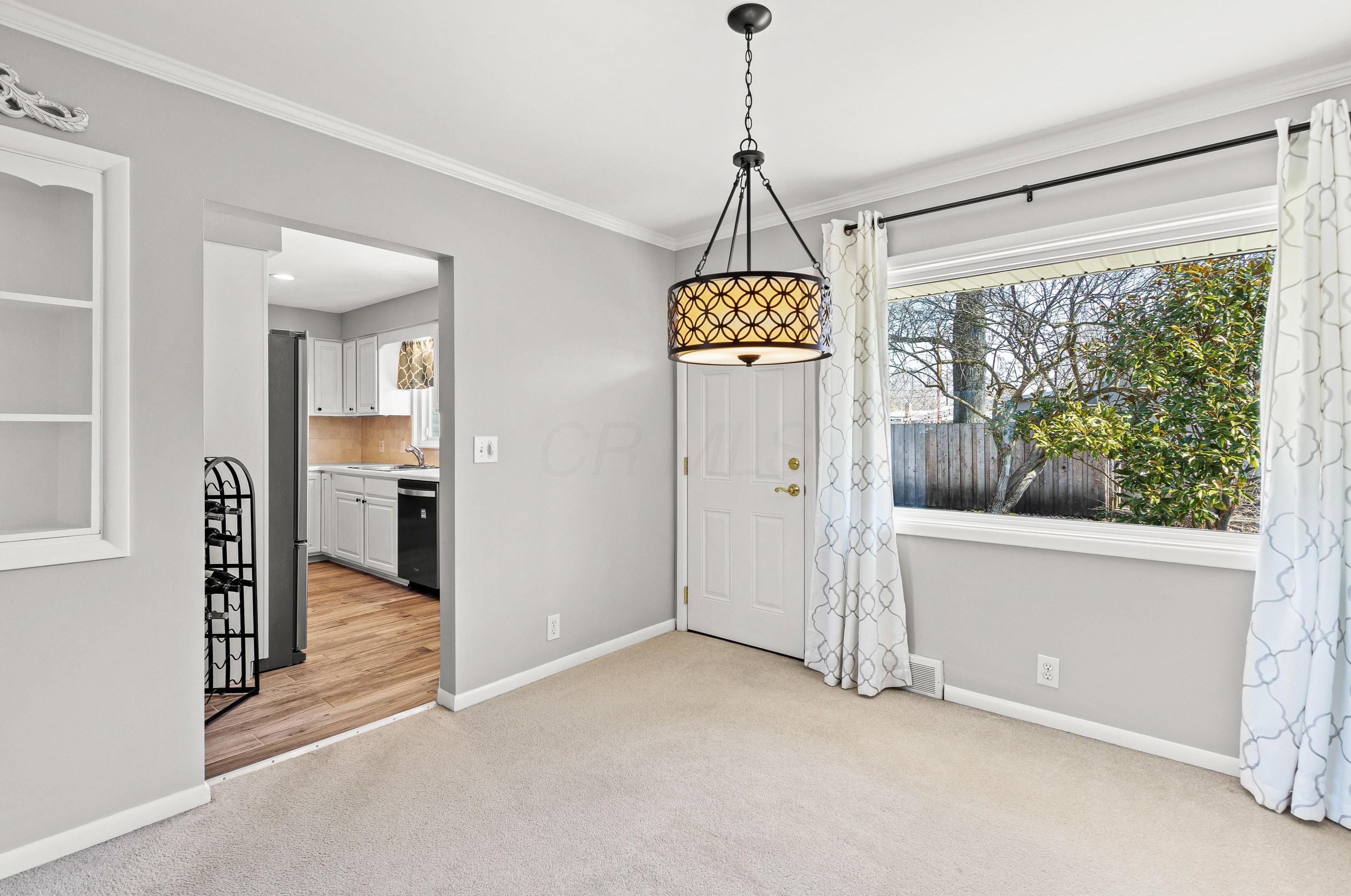 602 Cooke Rd, Columbus OH 43214-2822 exterior