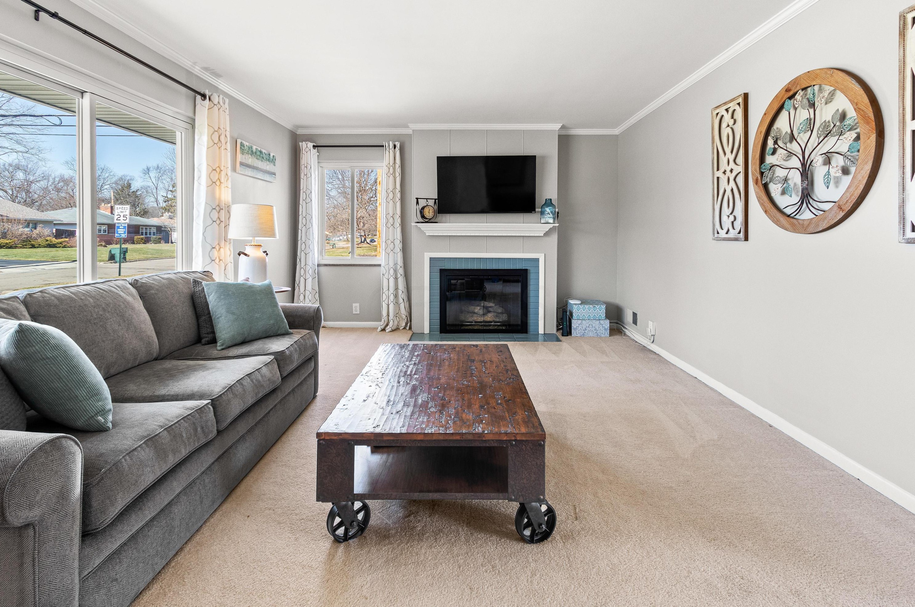 602 Cooke Rd, Columbus OH 43214-2822 exterior