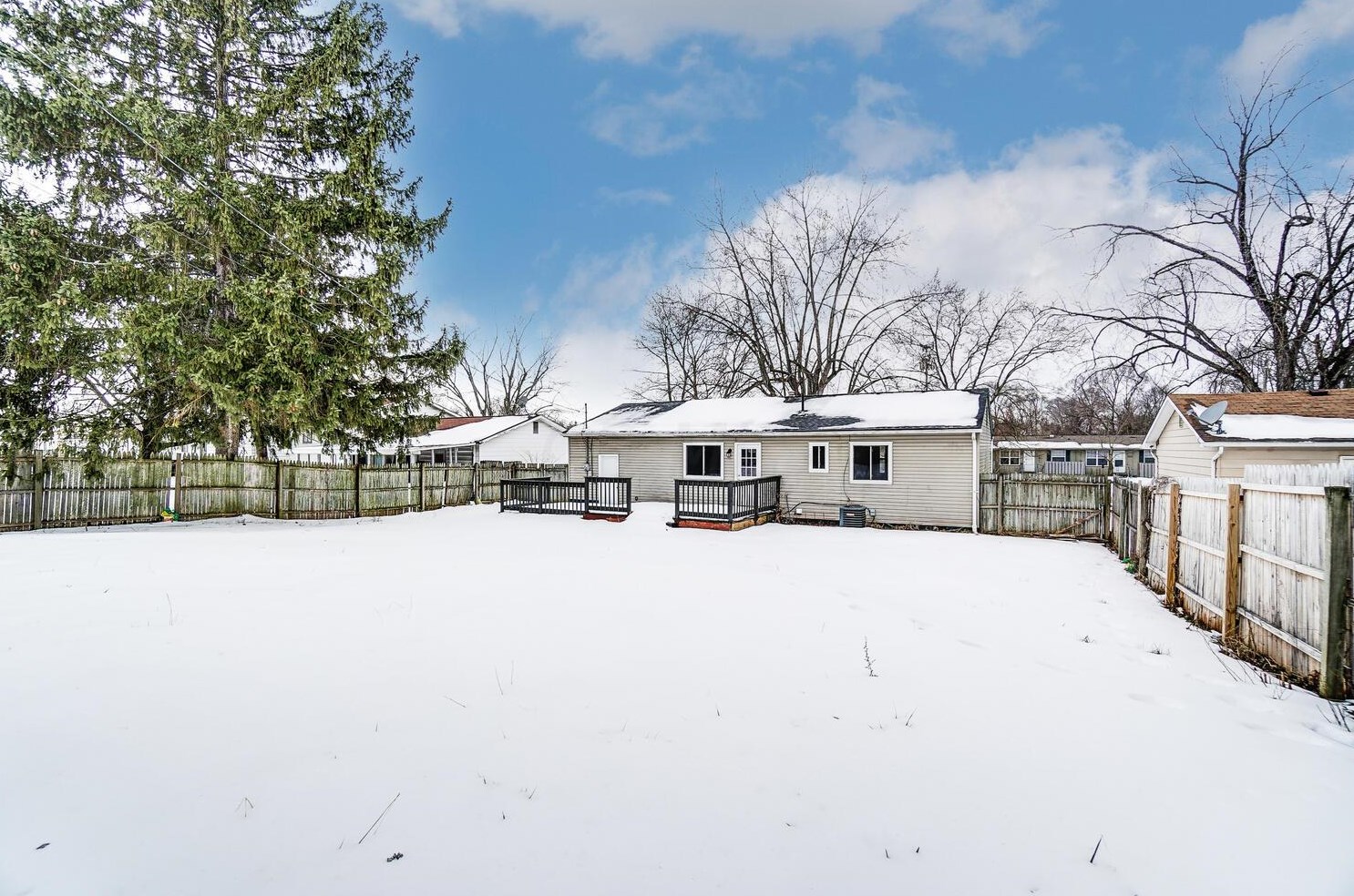 3416 Latonia Rd, Columbus OH 43232-6350 exterior