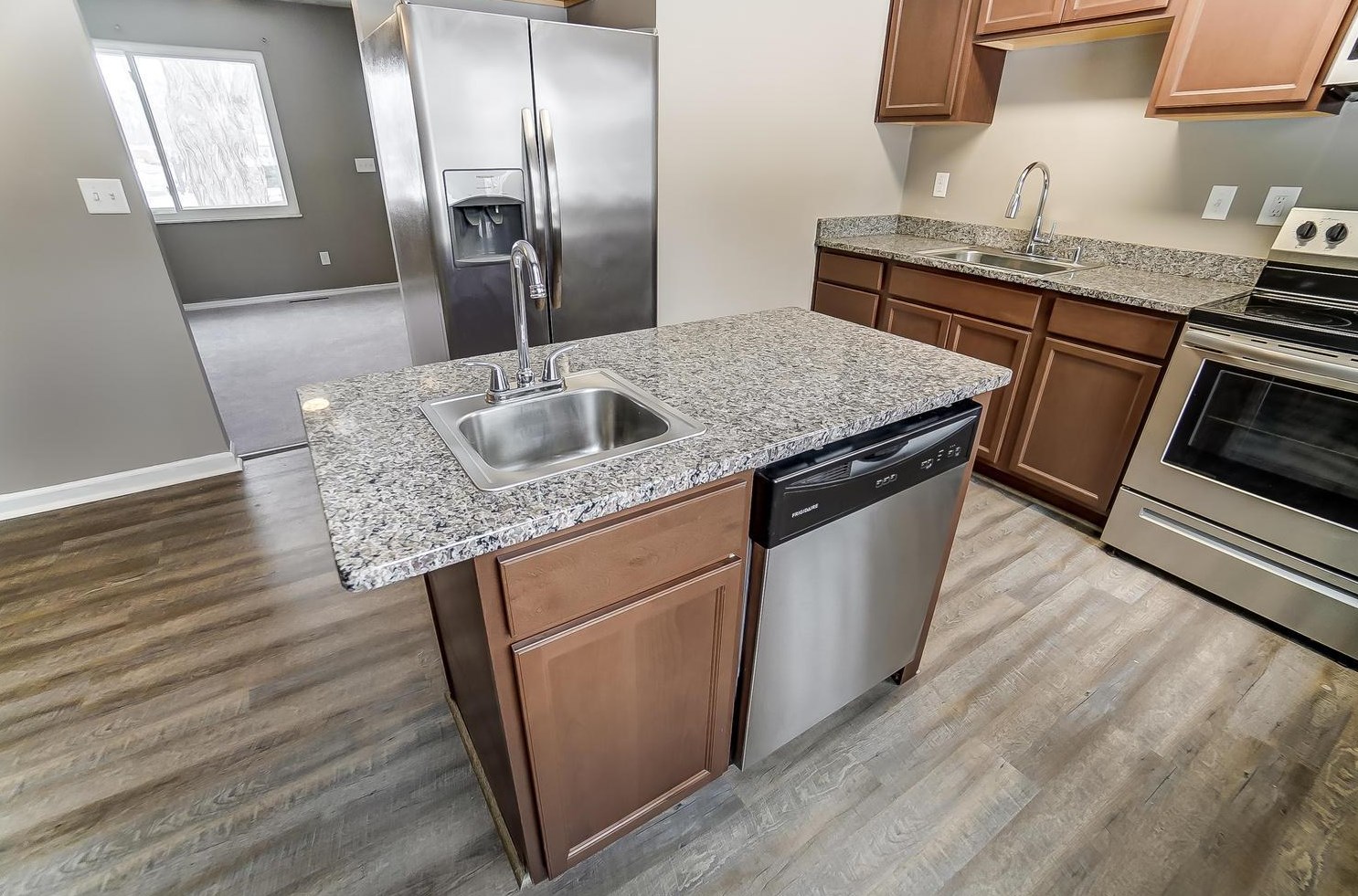 3416 Latonia Rd, Columbus OH 43232-6350 exterior