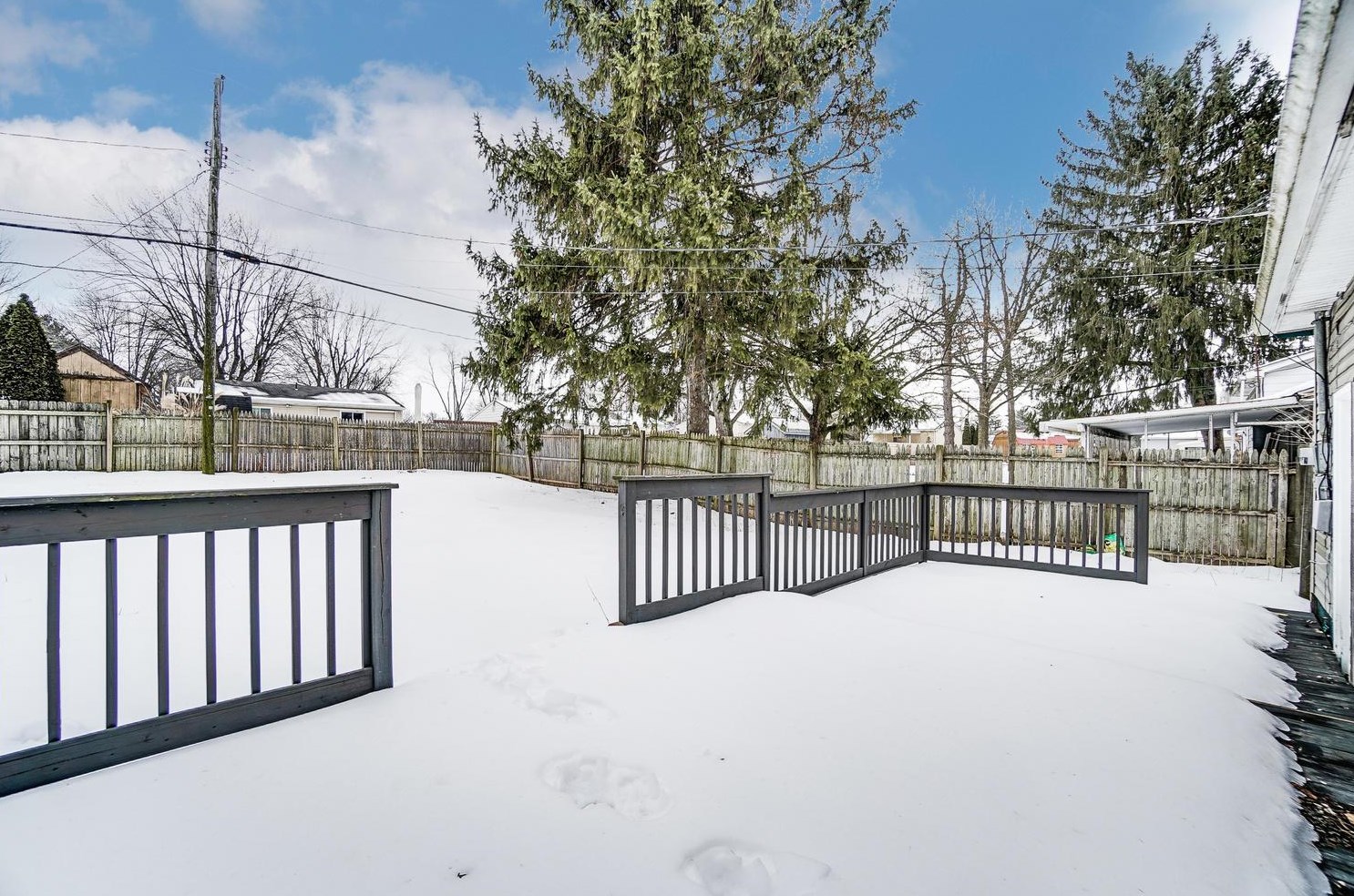 3416 Latonia Rd, Columbus OH 43232-6350 exterior