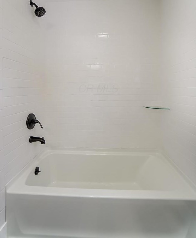 535 Catherine St, Columbus OH 43223-1966 exterior