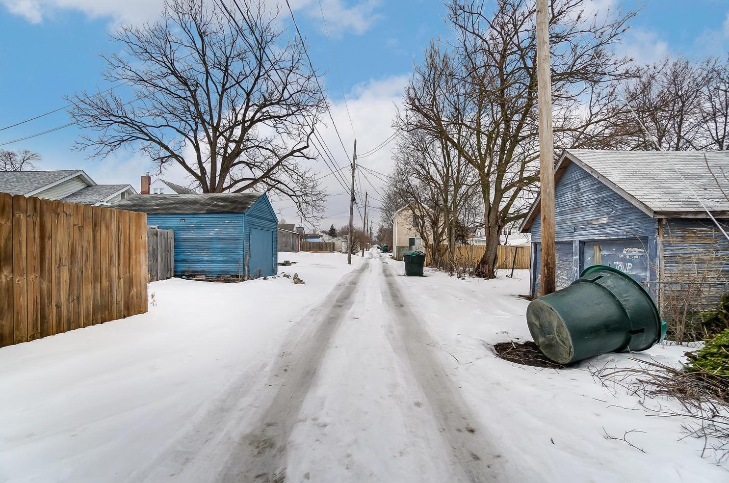 535 Catherine St, Columbus OH 43223-1966 exterior