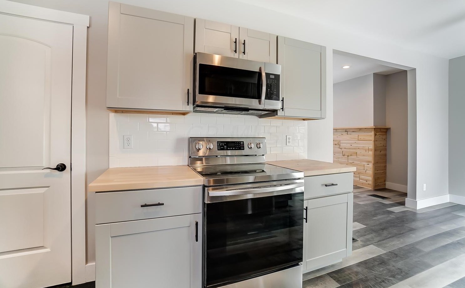 535 Catherine St, Columbus OH 43223-1966 exterior