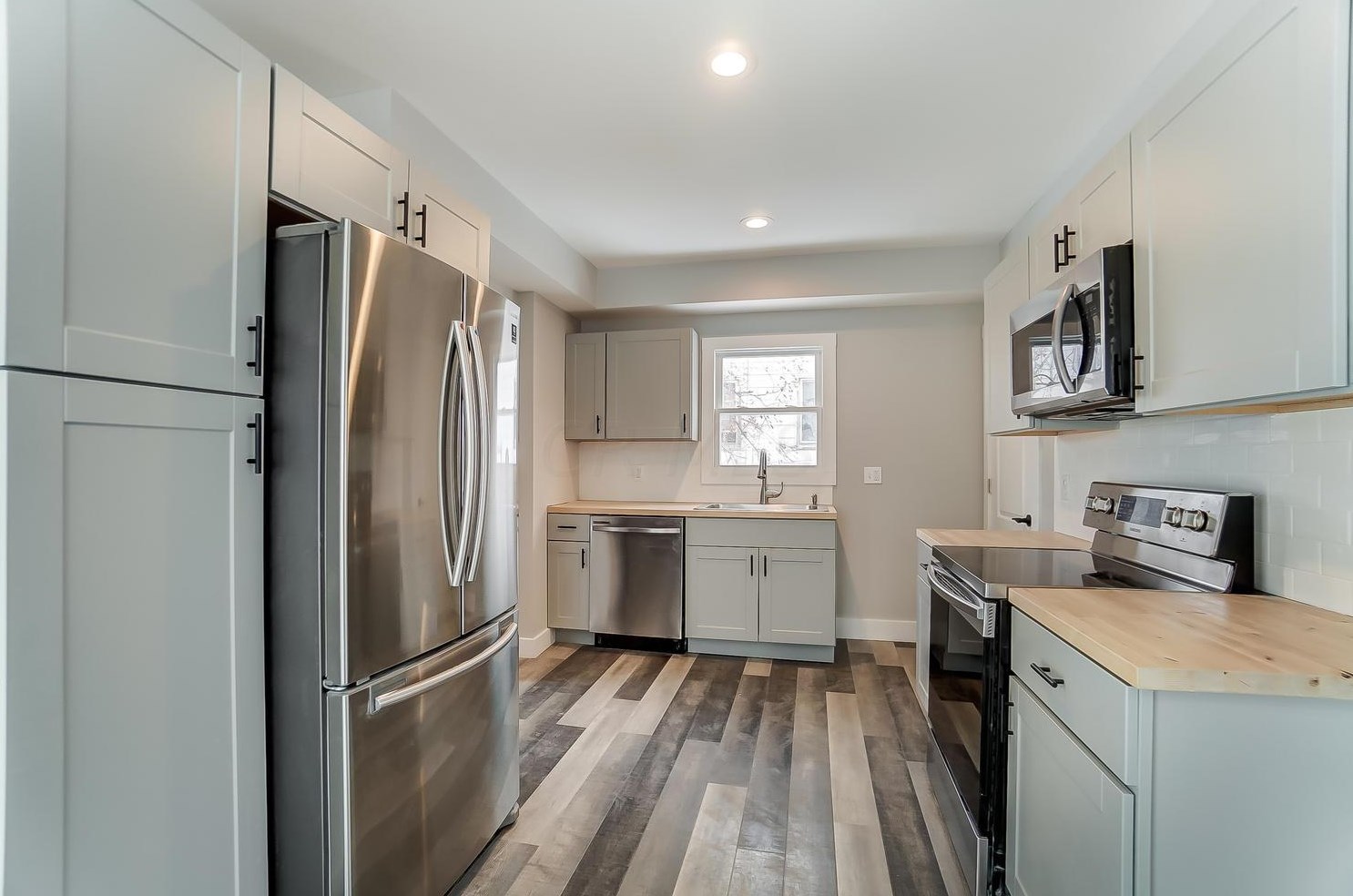 535 Catherine St, Columbus OH 43223-1966 exterior