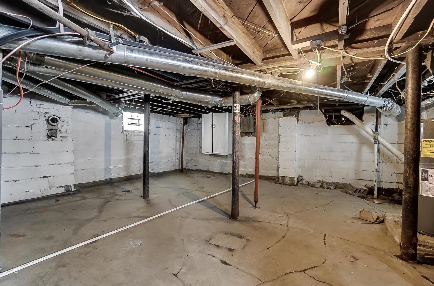 535 Catherine St, Columbus OH 43223-1966 exterior