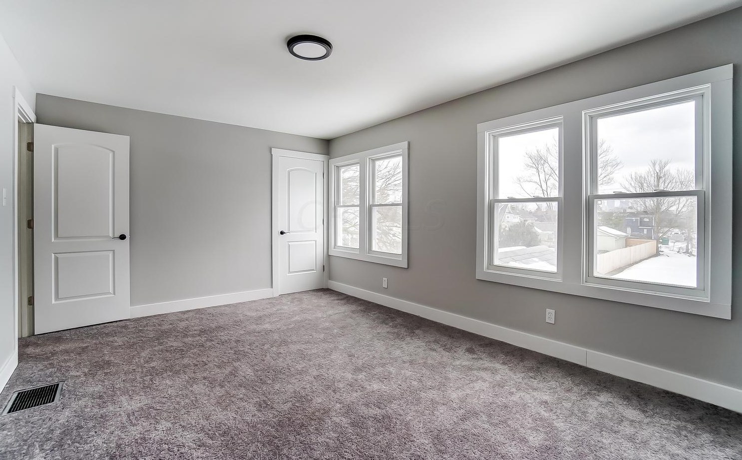 535 Catherine St, Columbus OH 43223-1966 exterior