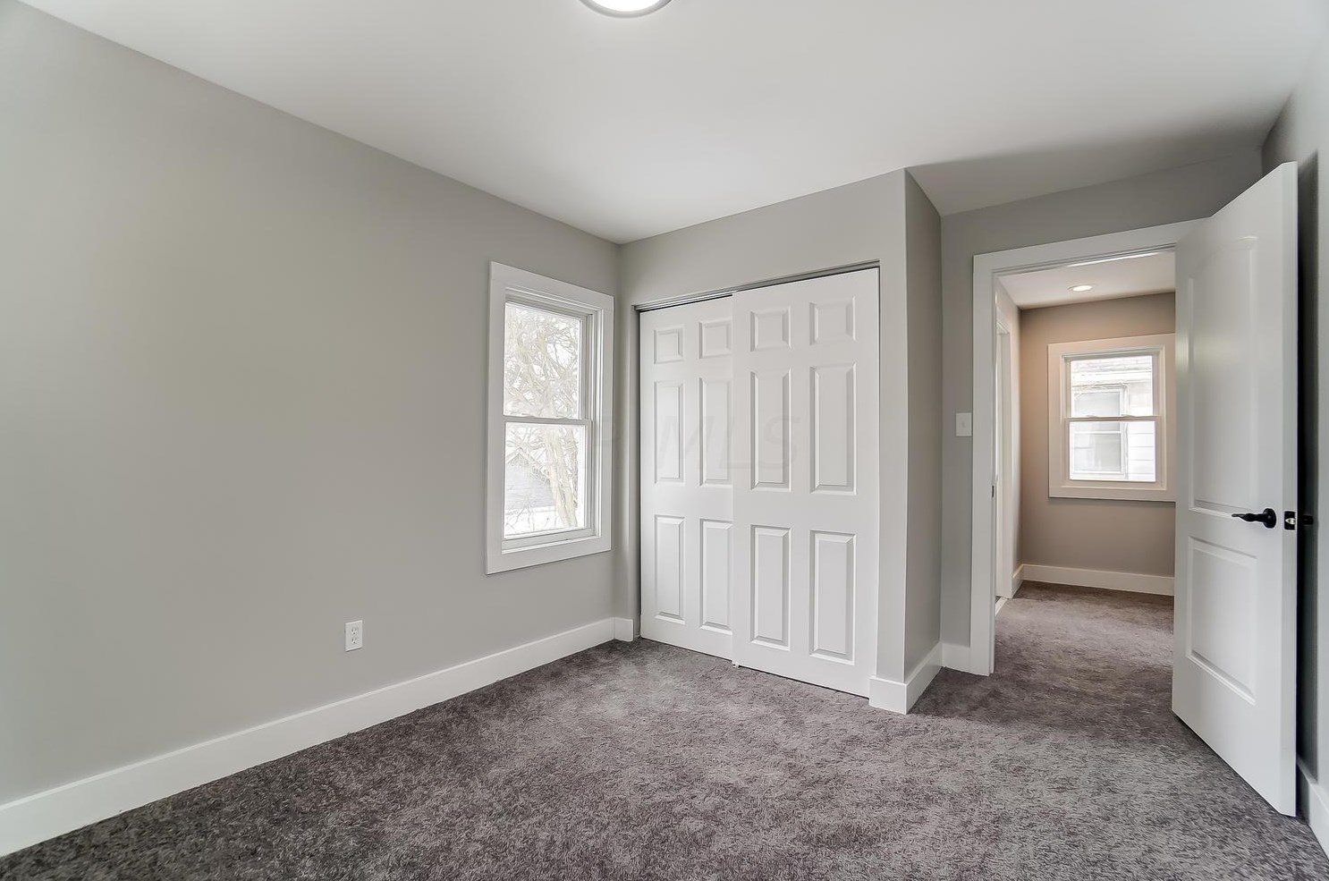 535 Catherine St, Columbus OH 43223-1966 exterior