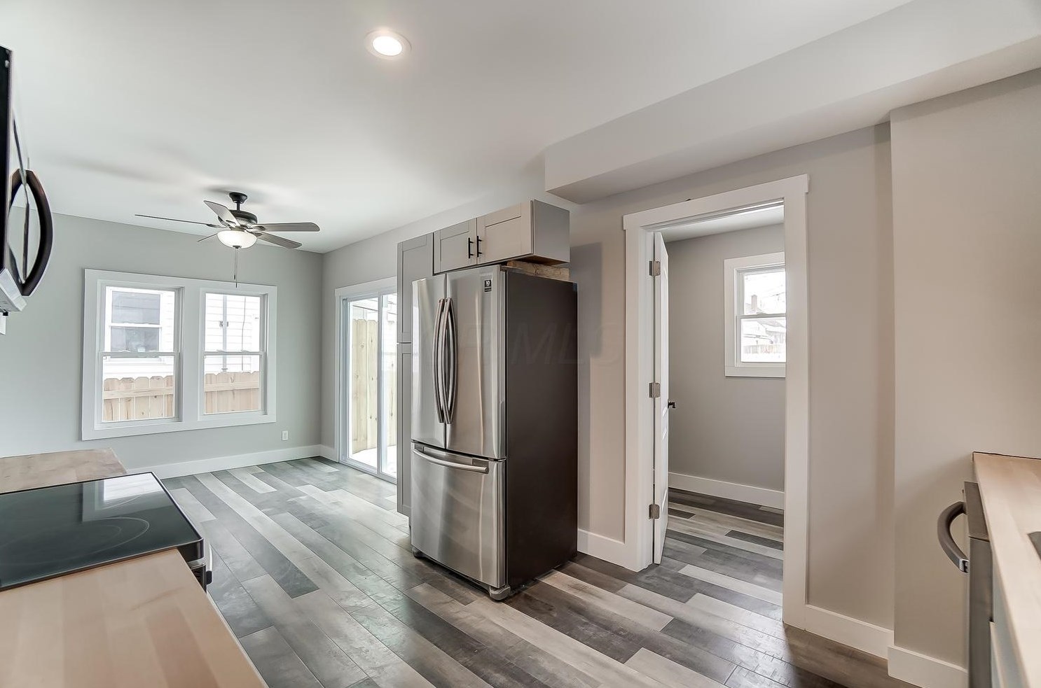 535 Catherine St, Columbus OH 43223-1966 exterior