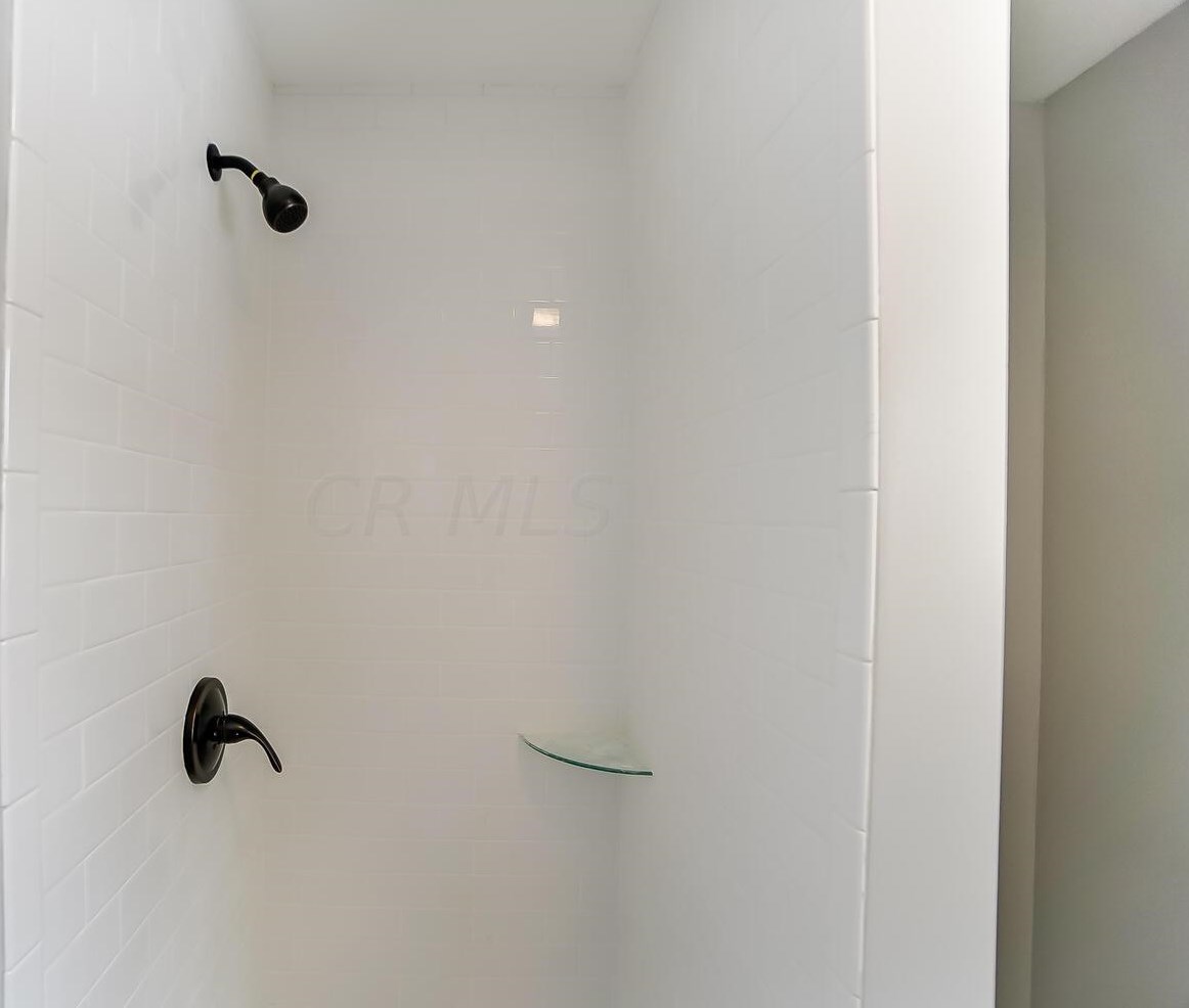 535 Catherine St, Columbus OH 43223-1966 exterior