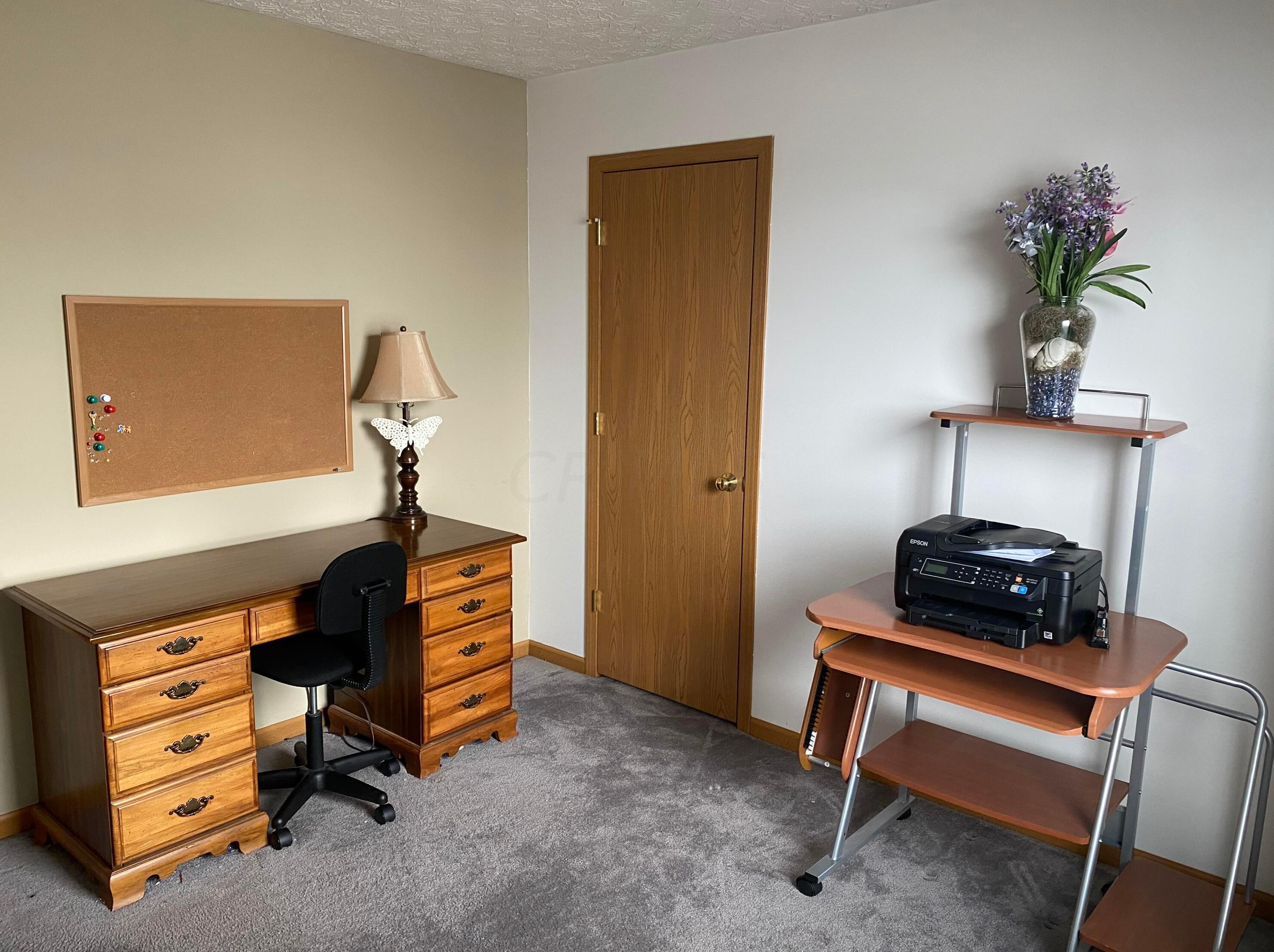 4193 Buck Crk Dr, Columbus OH 43207-4892 exterior