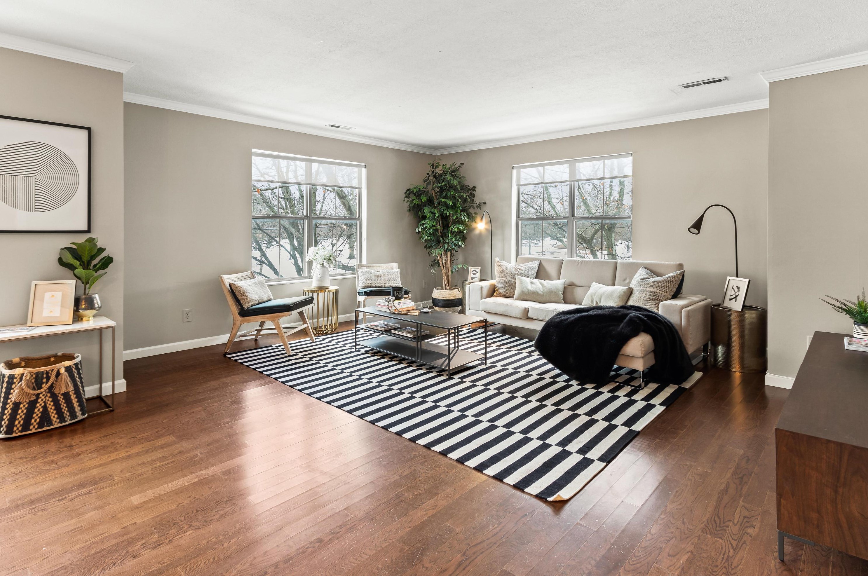 59 Victorian Gate Way, Columbus OH 43215-1675 exterior