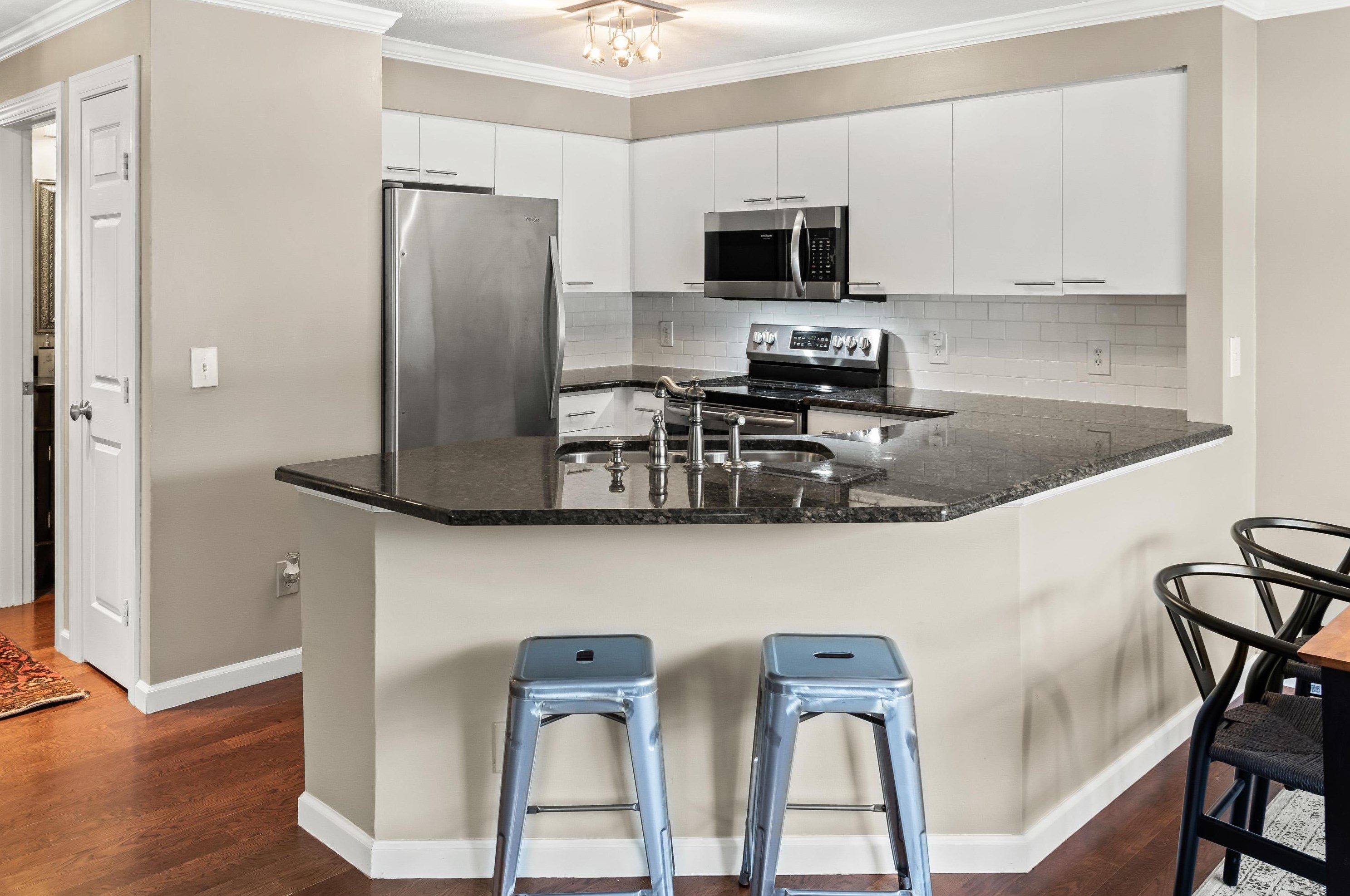 59 Victorian Gate Way, Columbus OH 43215-1675 exterior