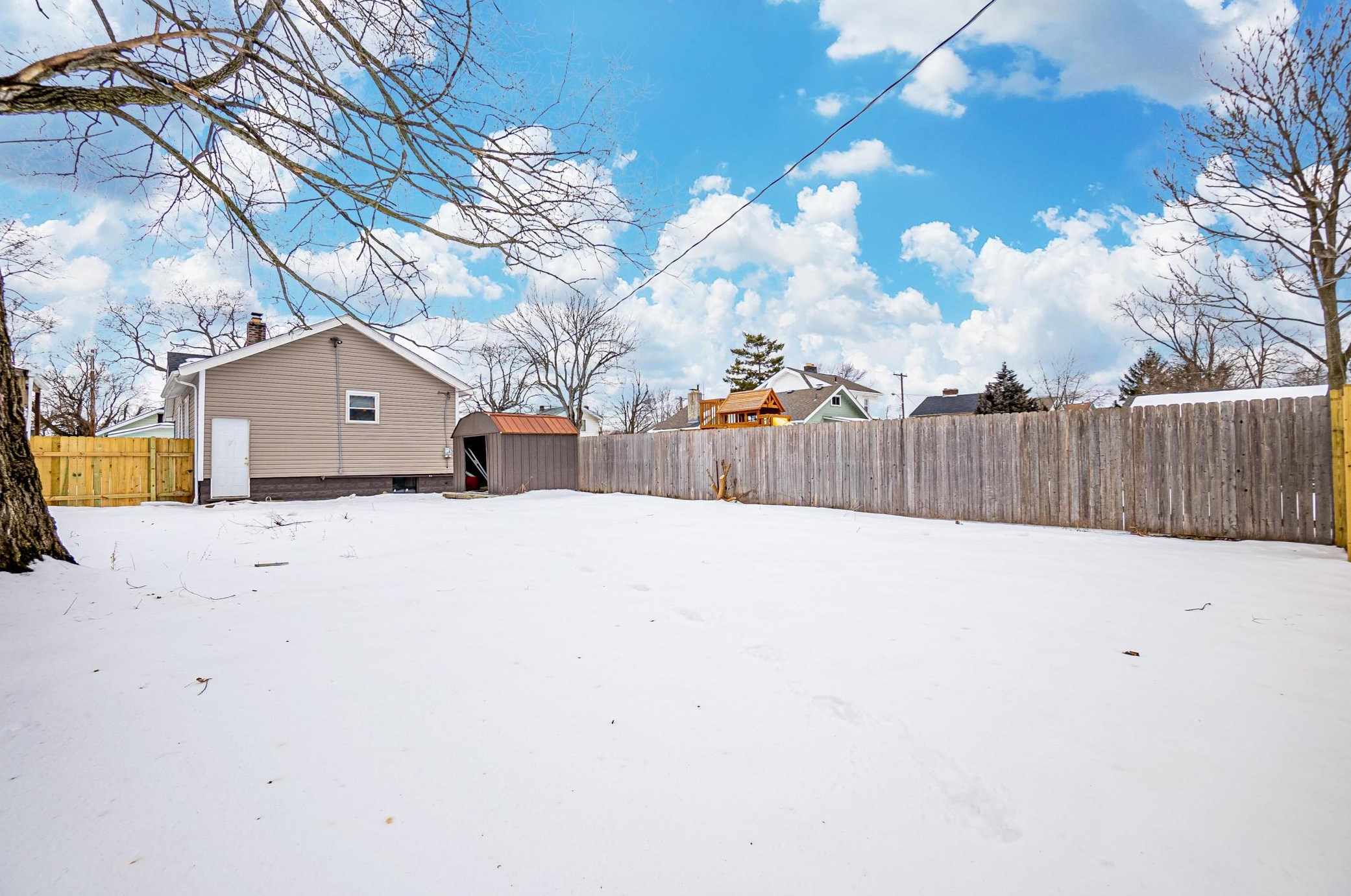 602 Oakley Ave, Columbus OH 43204-3757 exterior