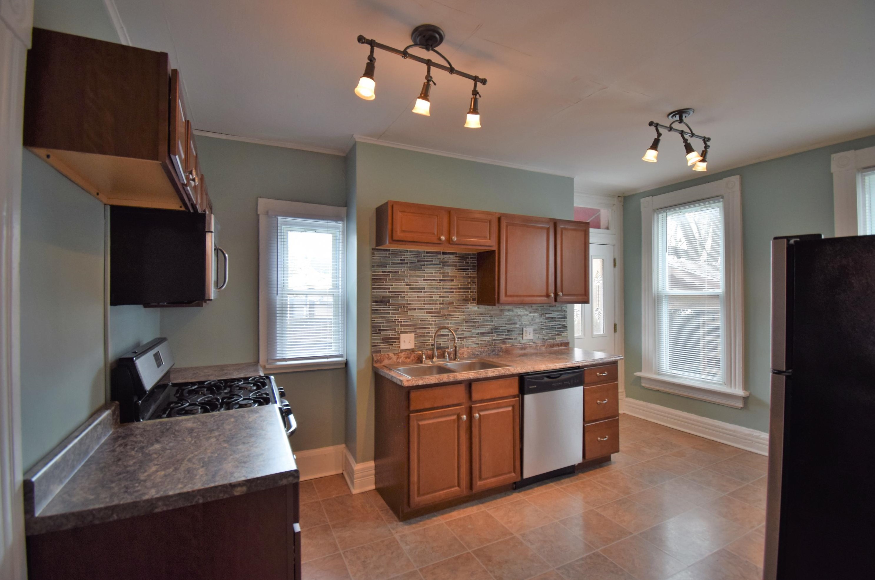 251 2 Ave, Columbus OH 43201-3663 exterior