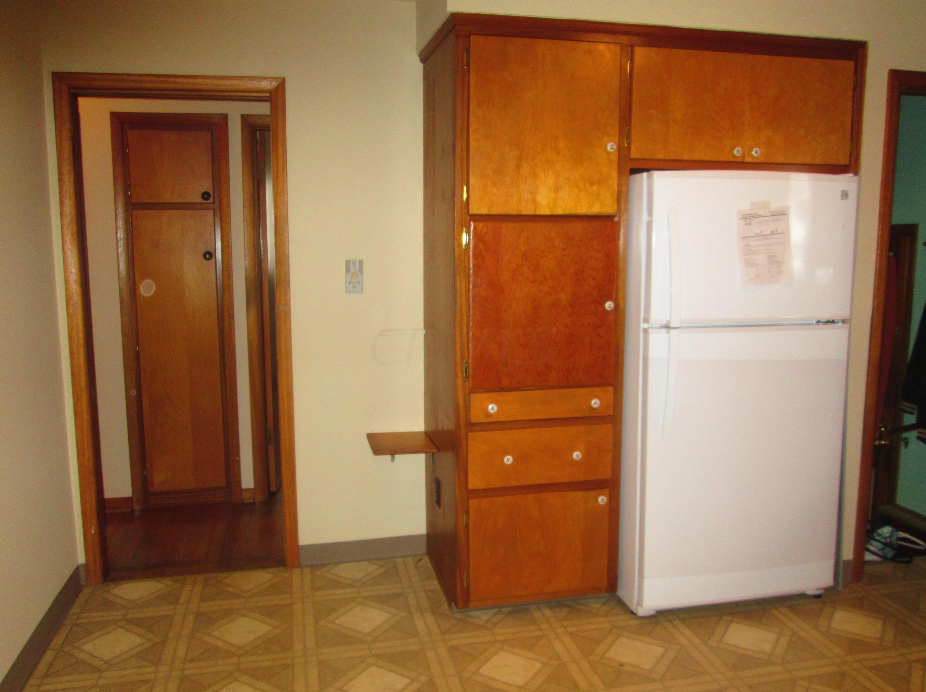 755 Bernhard Rd, Columbus OH 43213-1937 exterior