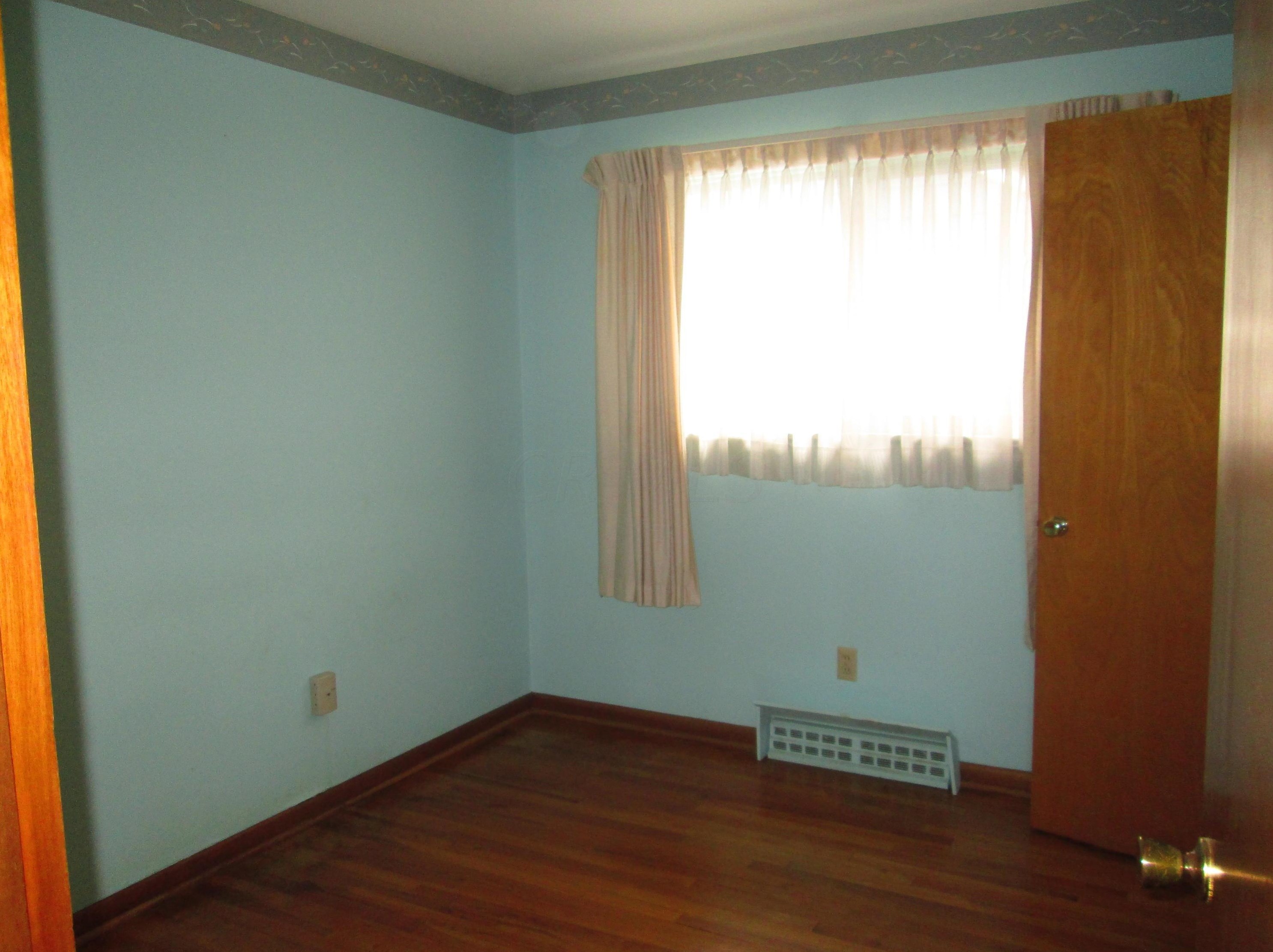 755 Bernhard Rd, Columbus OH 43213-1937 exterior