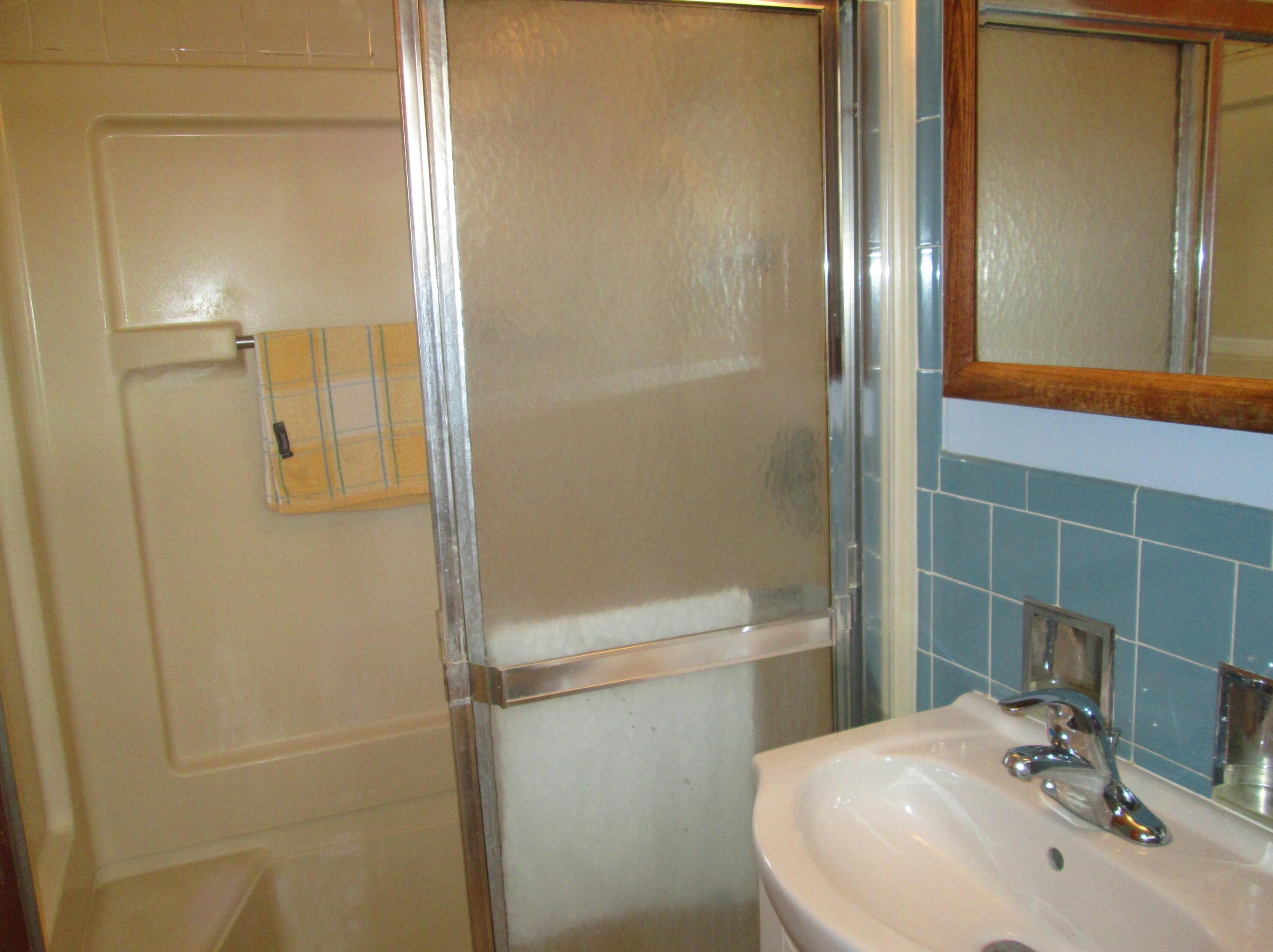 755 Bernhard Rd, Columbus OH 43213-1937 exterior