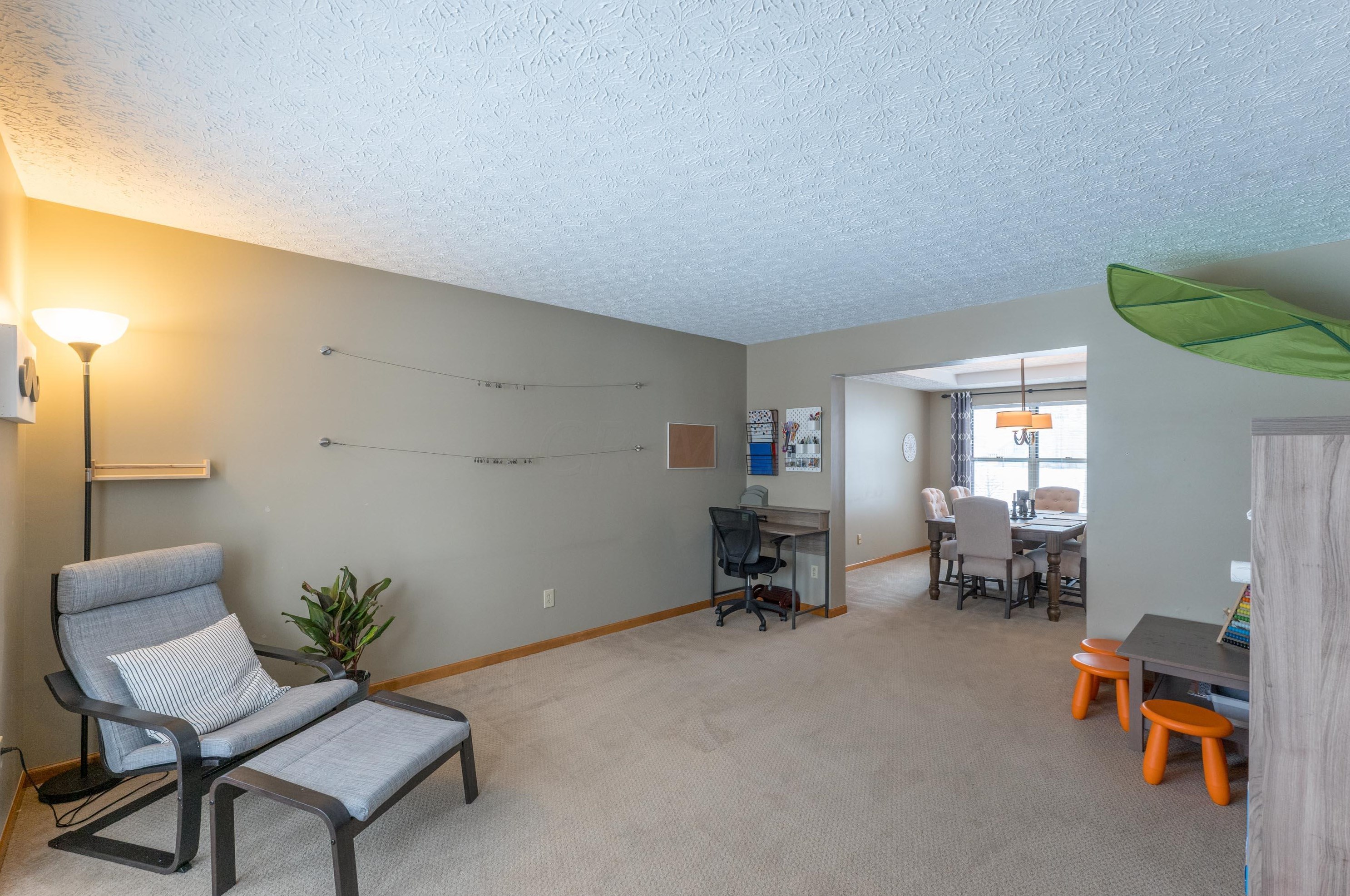 945 Leaflock Ct, Columbus OH exterior