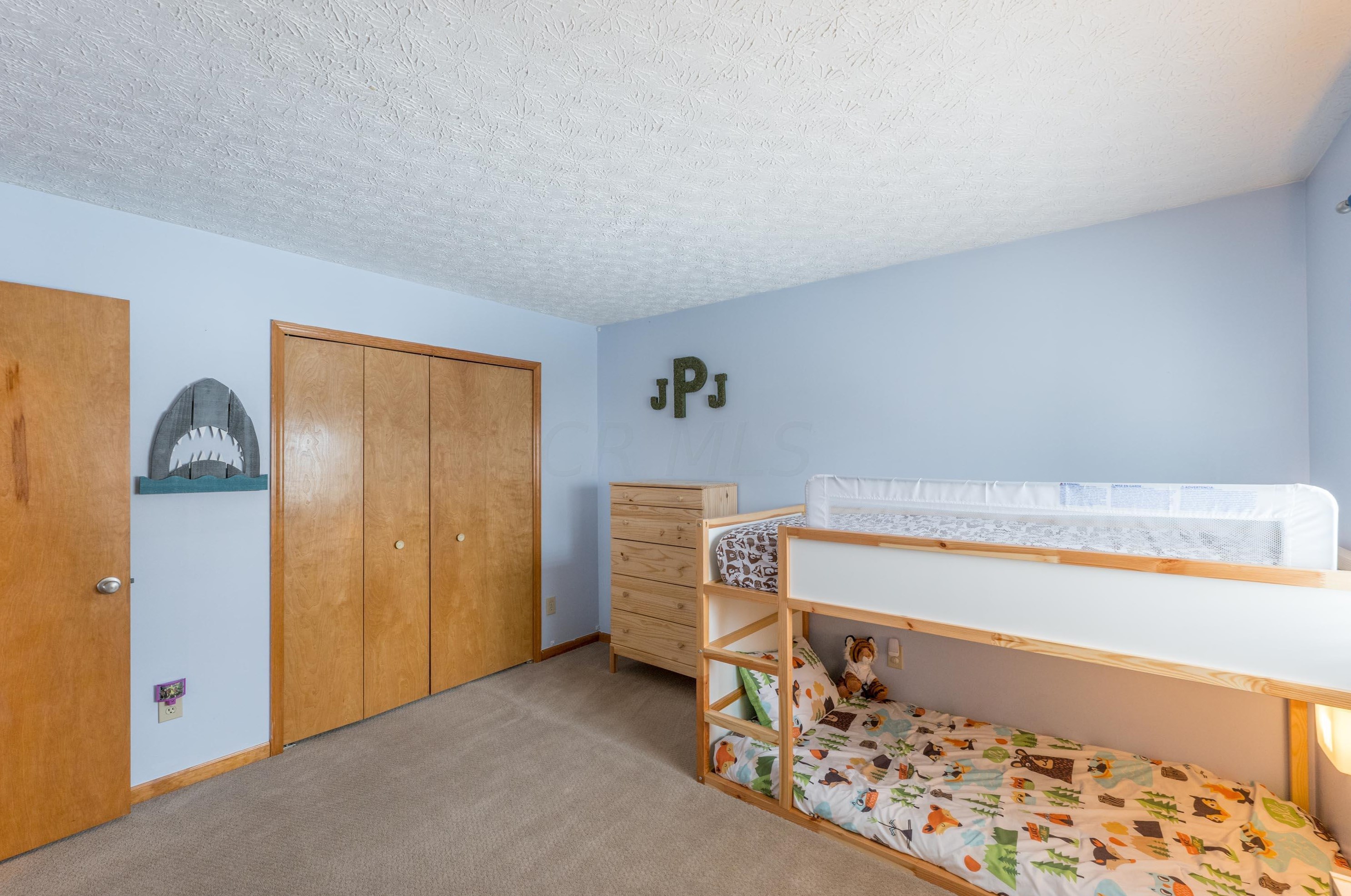 945 Leaflock Ct, Columbus OH exterior