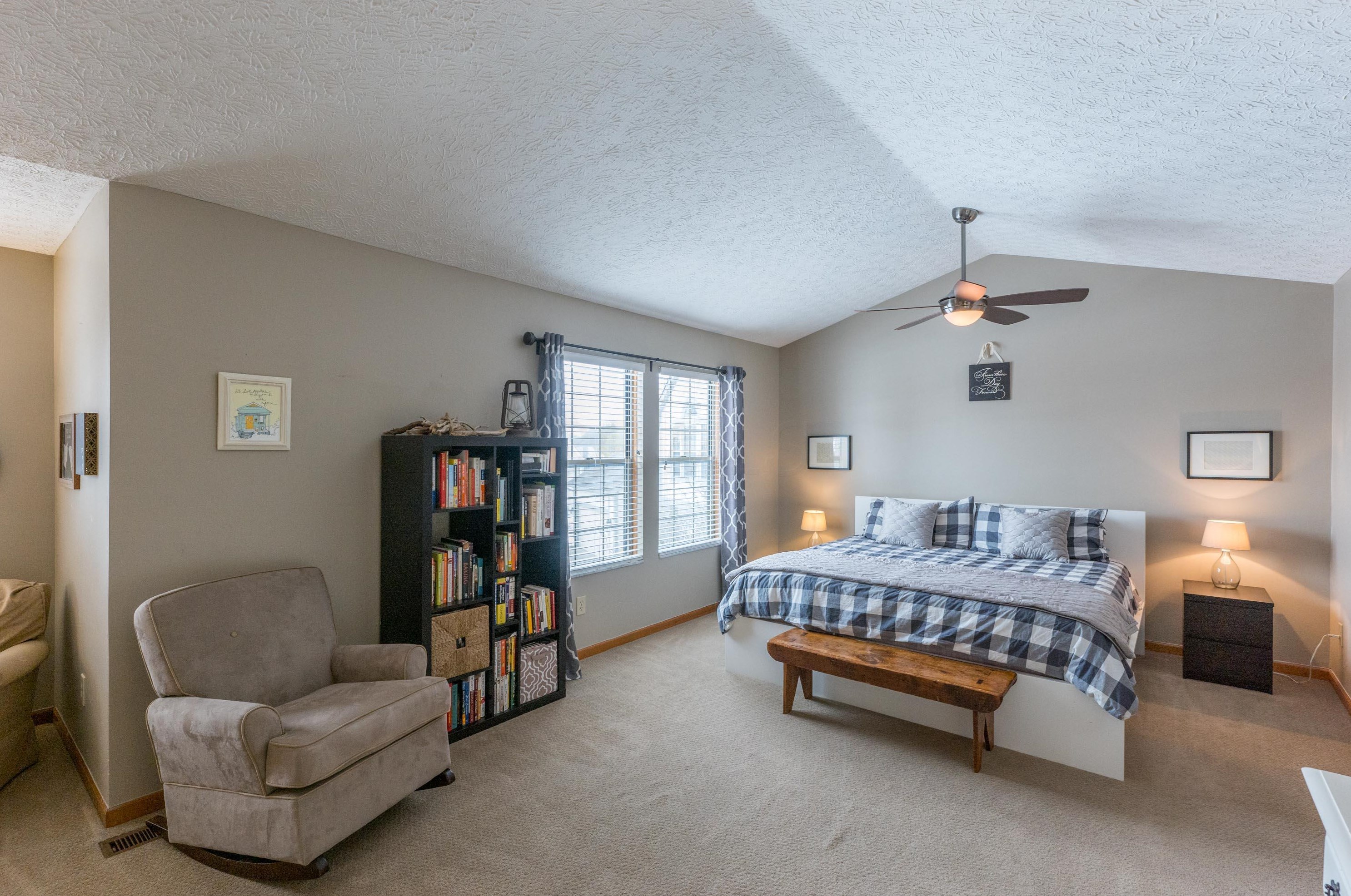 945 Leaflock Ct, Columbus OH exterior