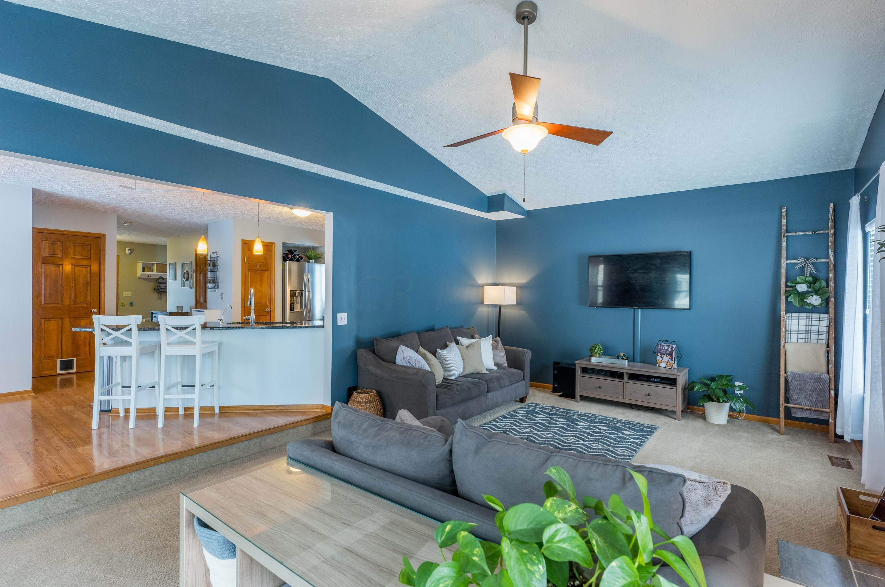 945 Leaflock Ct, Columbus OH exterior