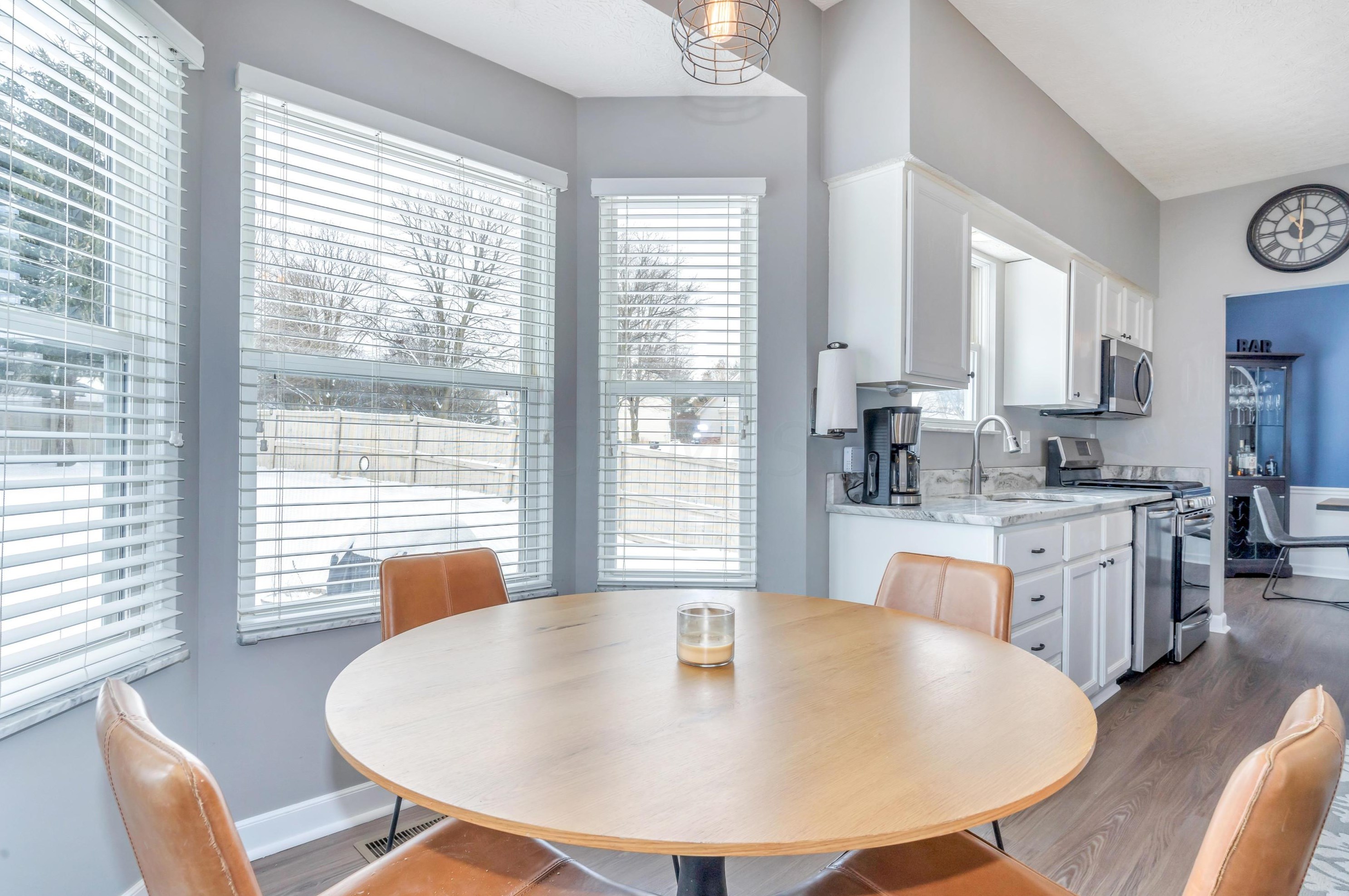 1099 Caroway Blvd, Columbus OH 43230-3217 exterior