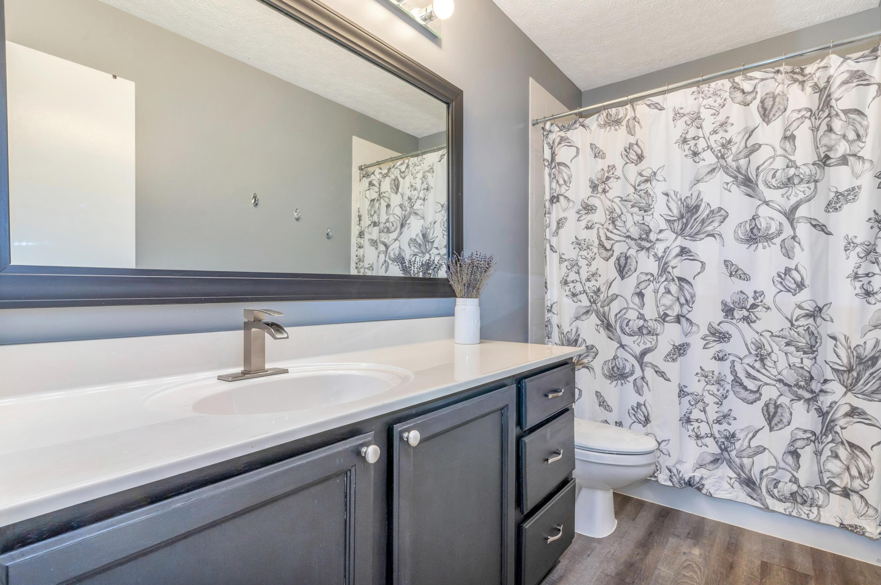 1099 Caroway Blvd, Columbus OH 43230-3217 exterior