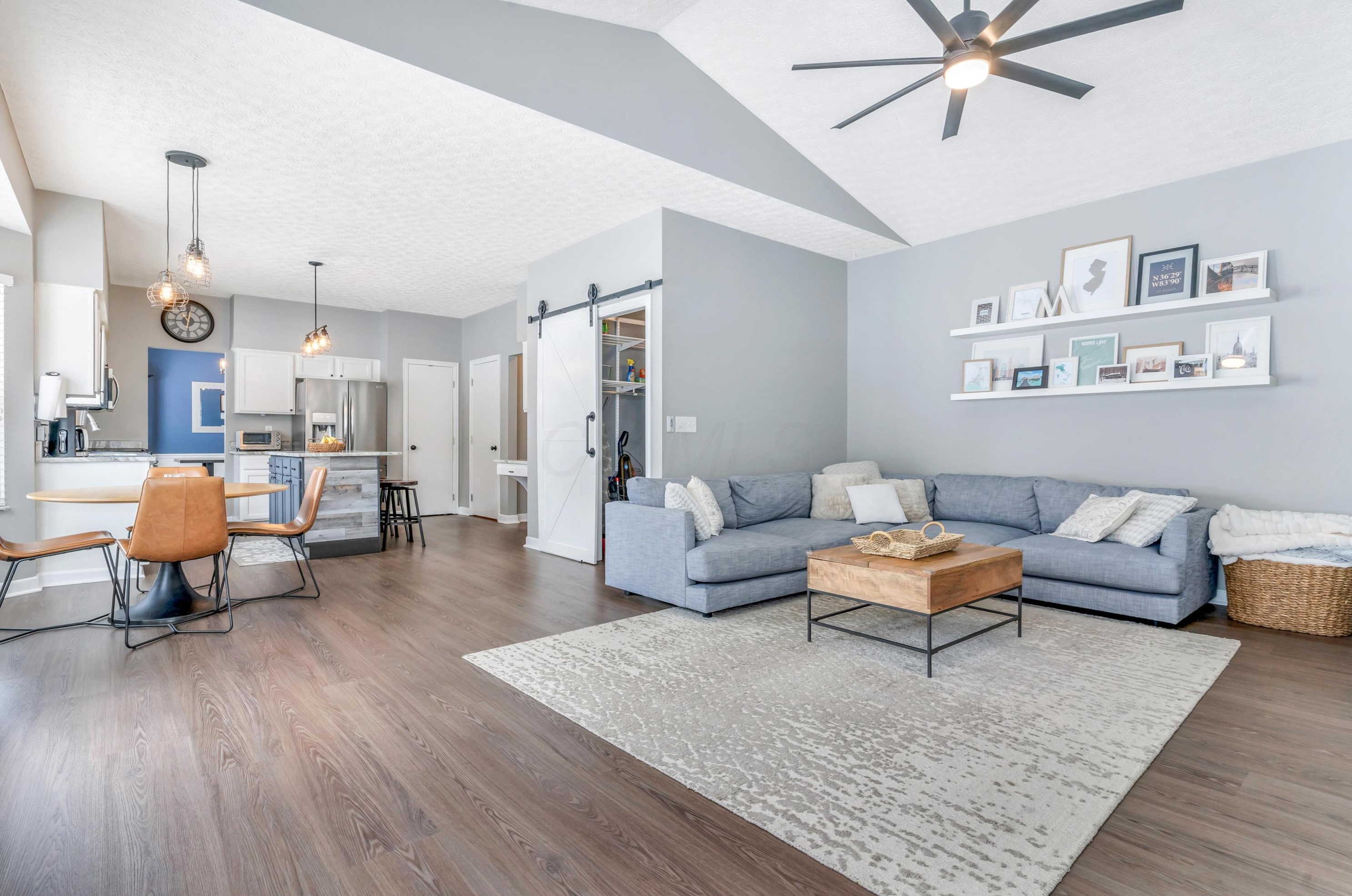 1099 Caroway Blvd, Columbus OH 43230-3217 exterior