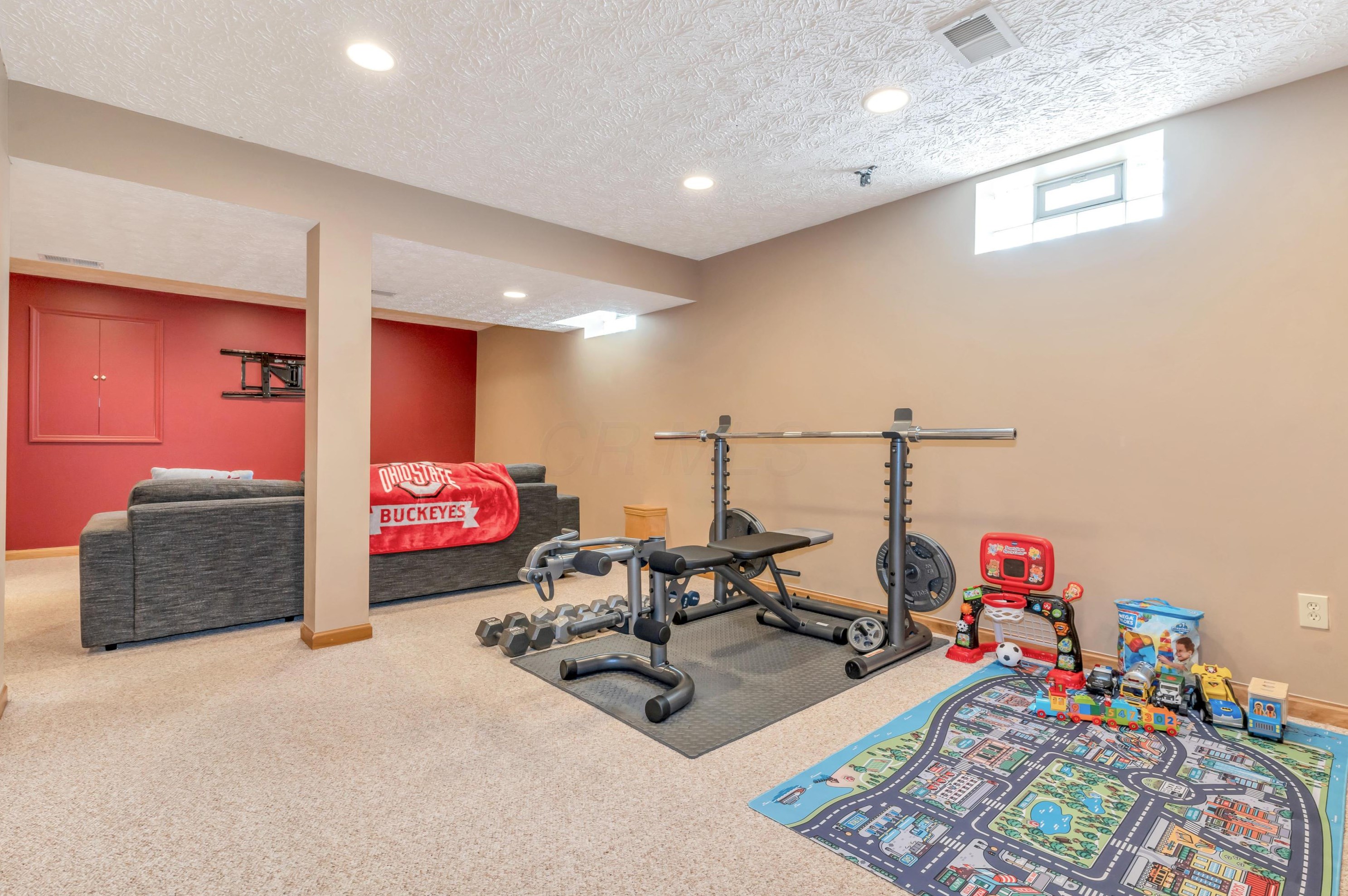 1099 Caroway Blvd, Columbus OH 43230-3217 exterior