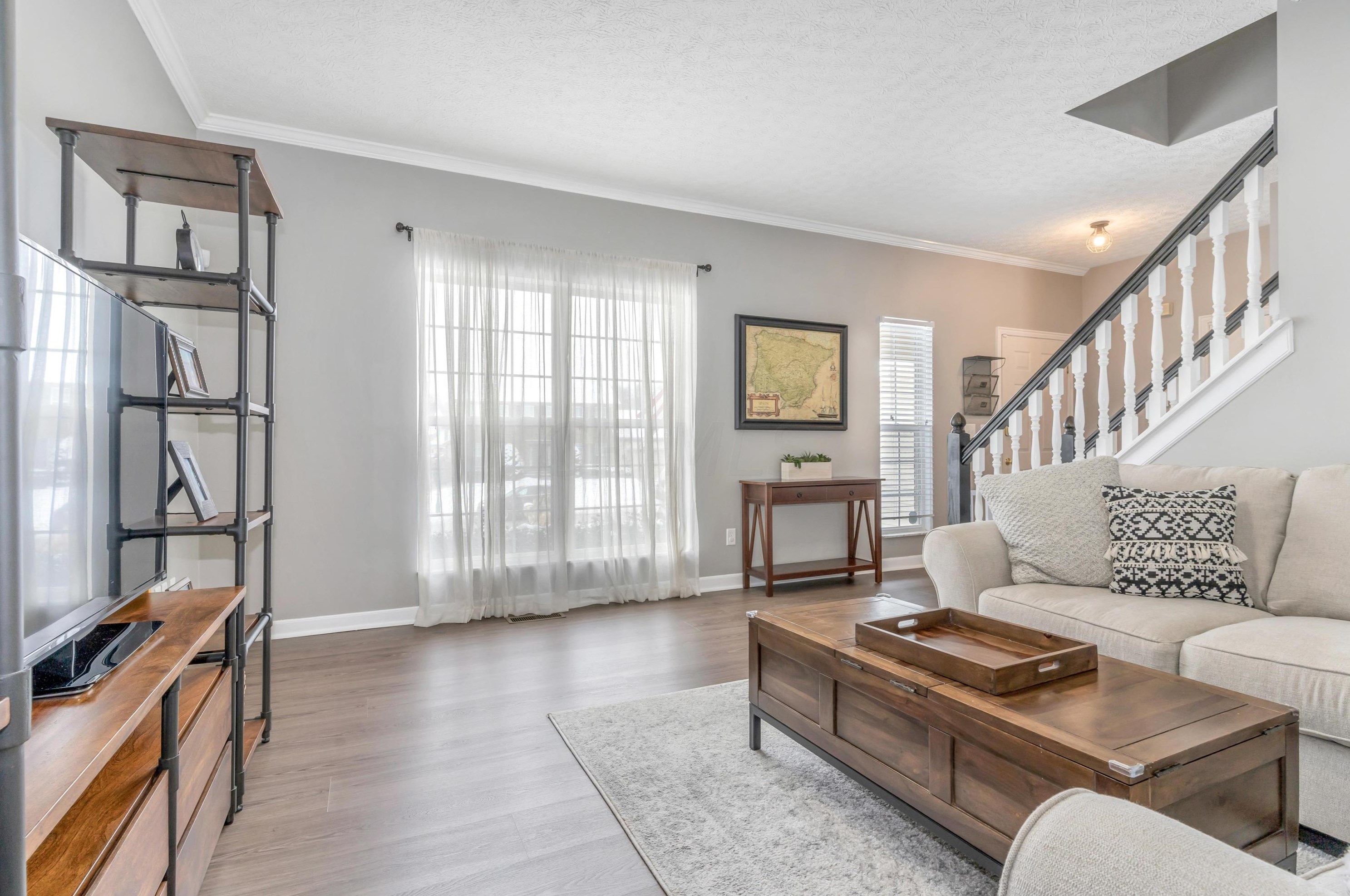 1099 Caroway Blvd, Columbus OH 43230-3217 exterior