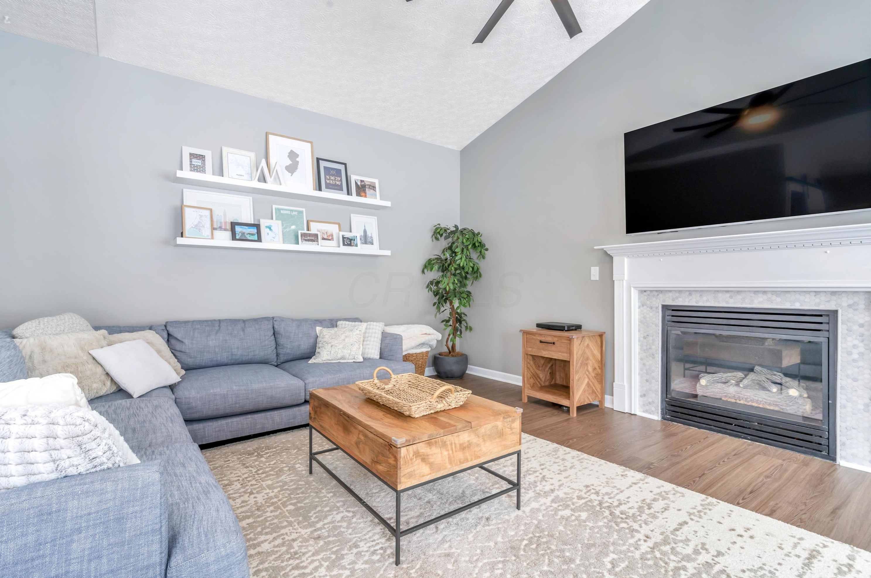 1099 Caroway Blvd, Columbus OH 43230-3217 exterior