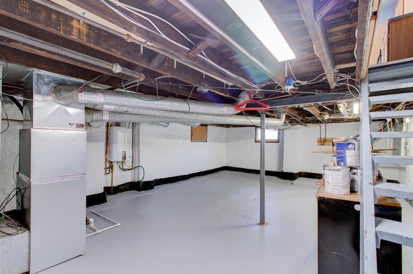 266 Morrill Ave, Columbus OH 43207-1885 exterior