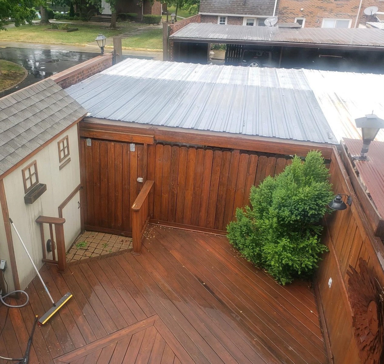 614 Dlyn St, Columbus OH 43228-2516 exterior