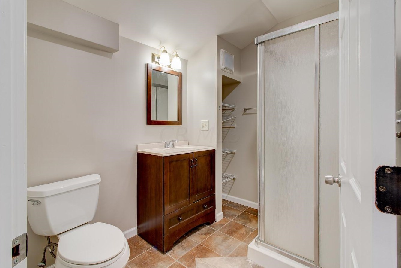 1522 Thomas Ave, Columbus OH 43223-1929 exterior