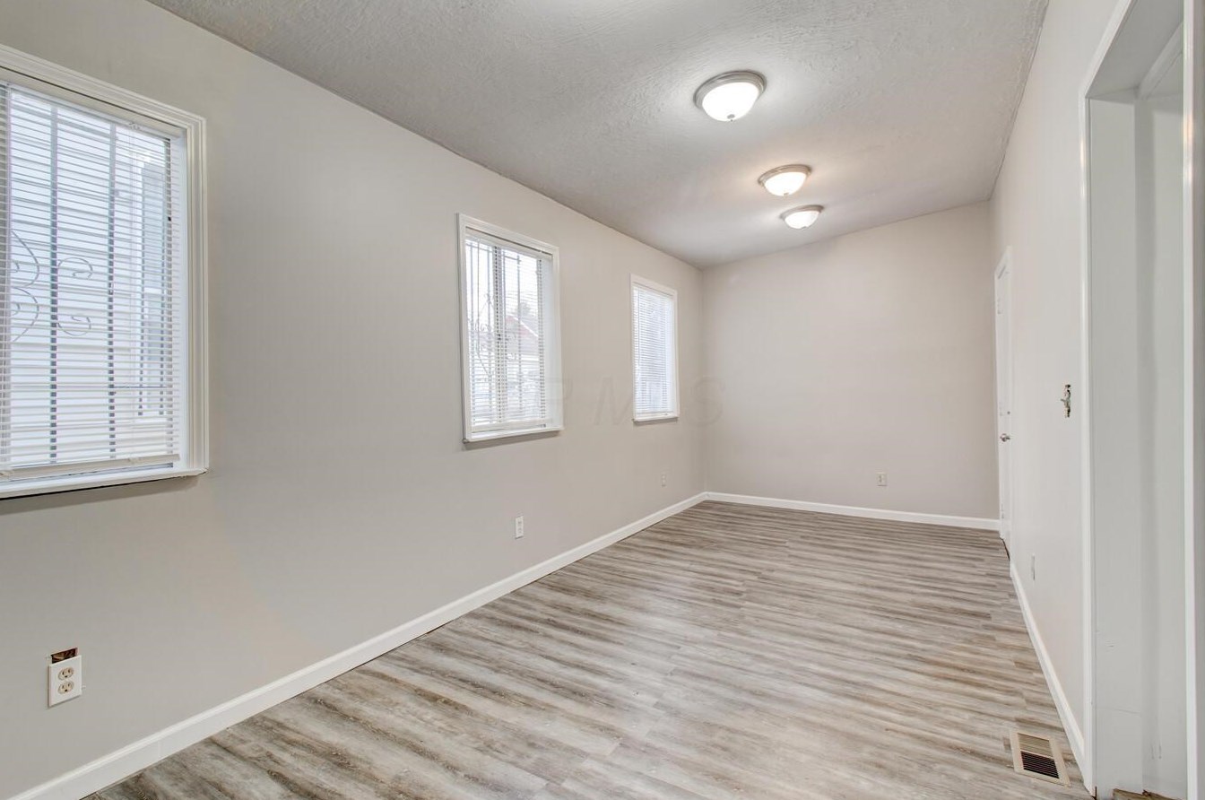 1522 Thomas Ave, Columbus OH 43223-1929 exterior