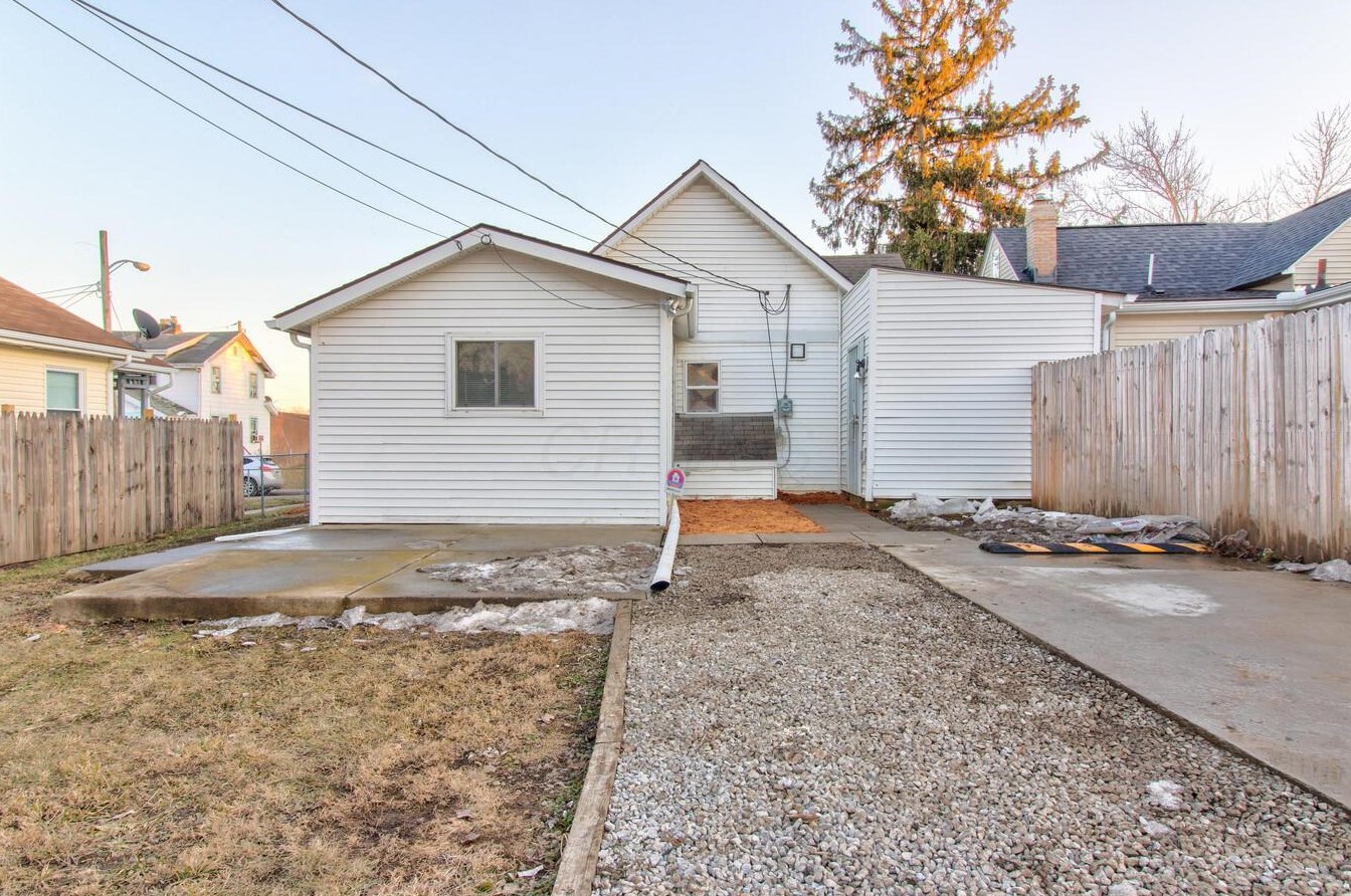 1522 Thomas Ave, Columbus OH 43223-1929 exterior