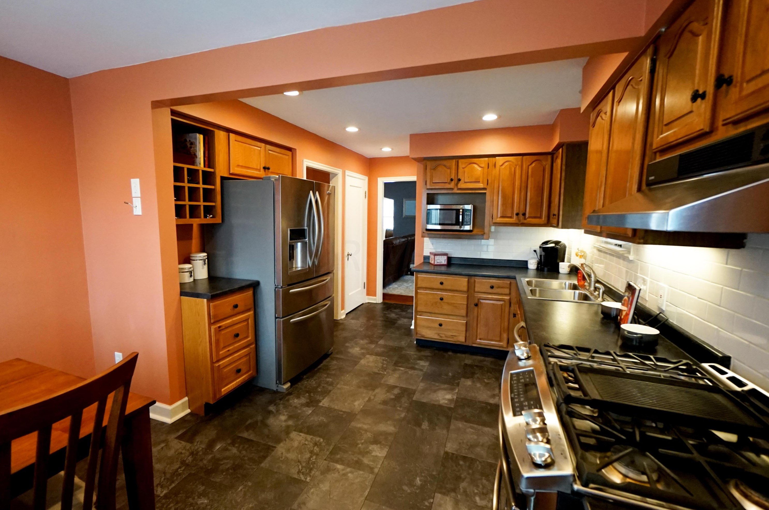 190 Dominion Blvd, Columbus OH 43214-2756 exterior