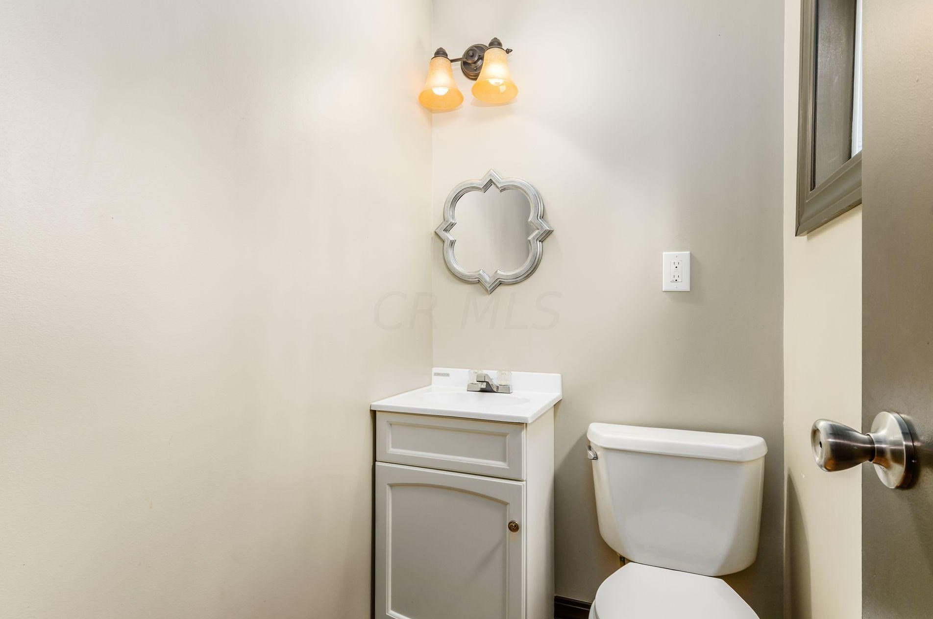 1491 Cottonwood Dr, Columbus OH 43229-4308 exterior