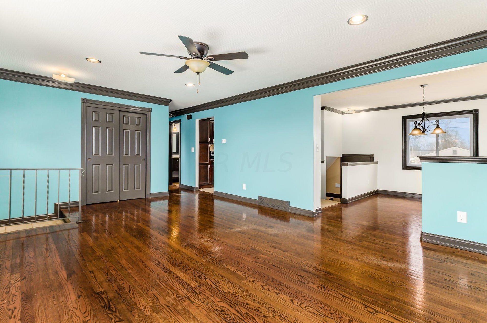 1491 Cottonwood Dr, Columbus OH 43229-4308 exterior