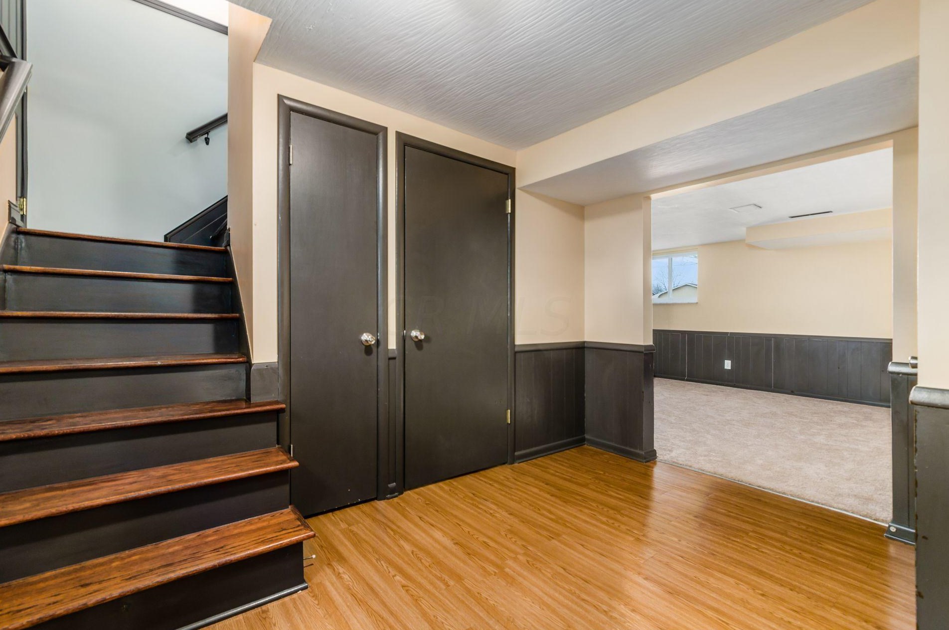 1491 Cottonwood Dr, Columbus OH 43229-4308 exterior