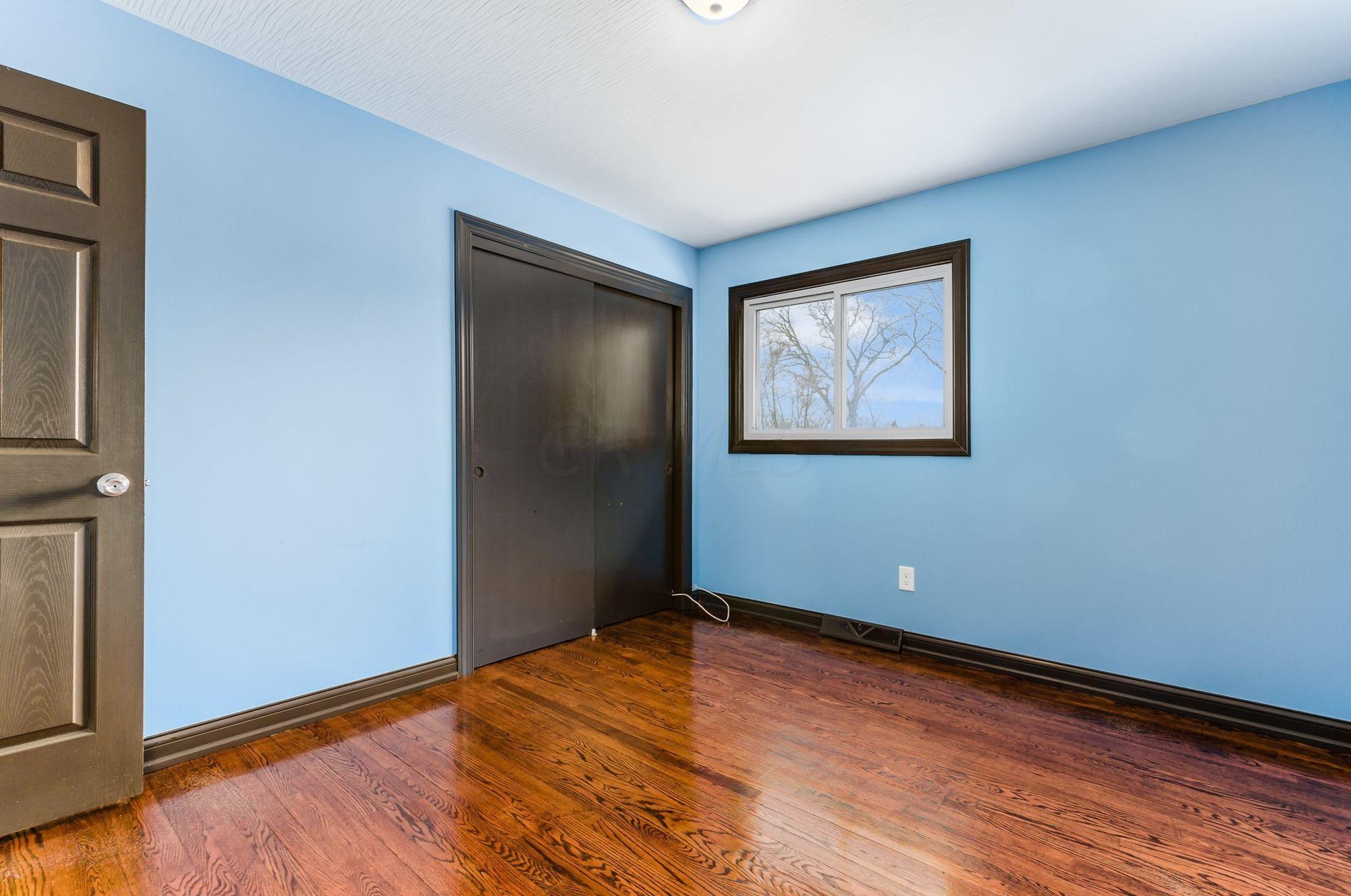 1491 Cottonwood Dr, Columbus OH 43229-4308 exterior