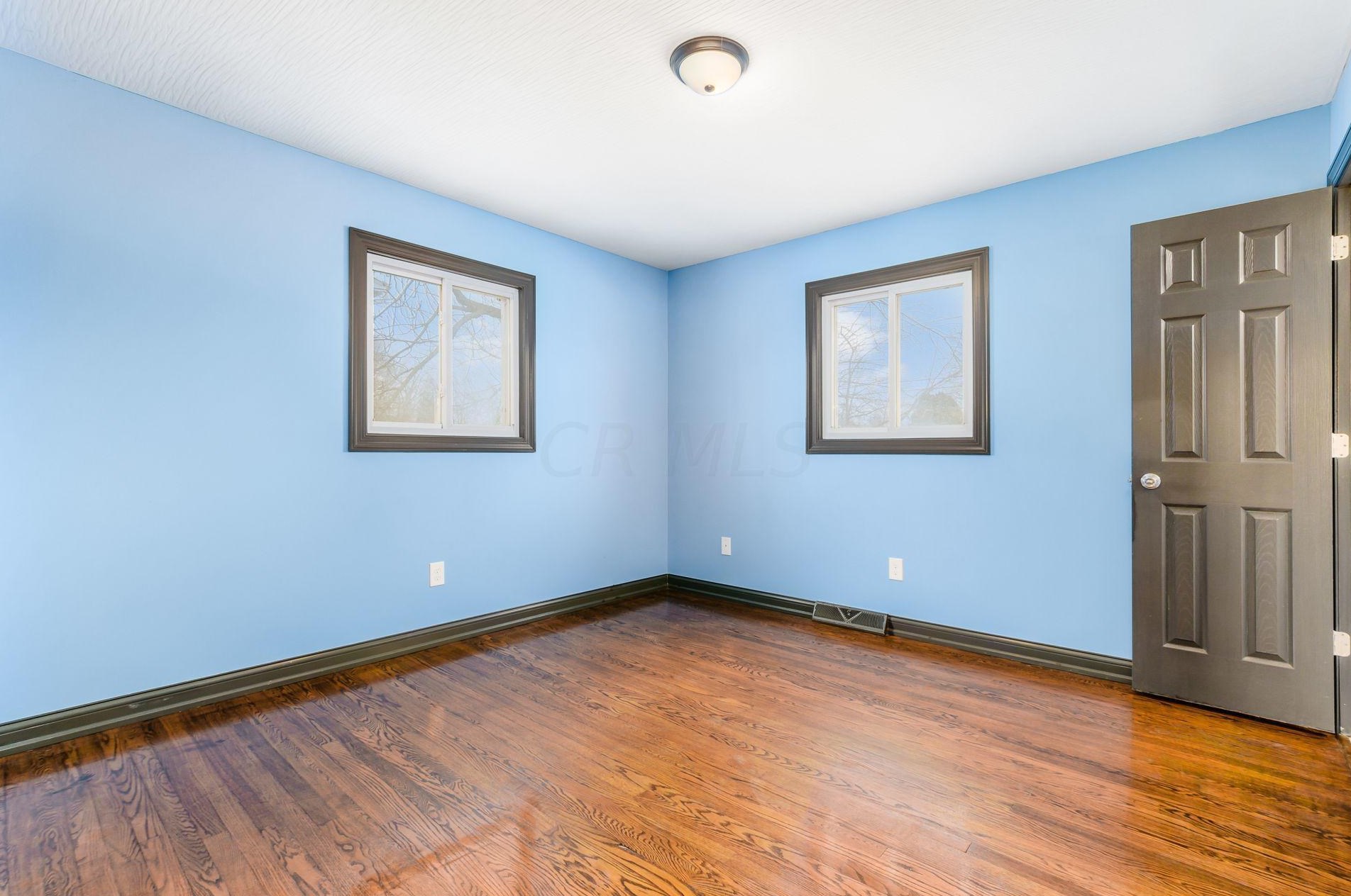 1491 Cottonwood Dr, Columbus OH 43229-4308 exterior