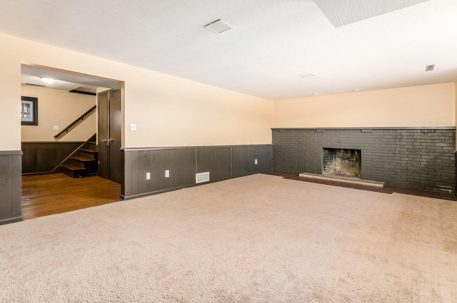 1491 Cottonwood Dr, Columbus OH 43229-4308 exterior