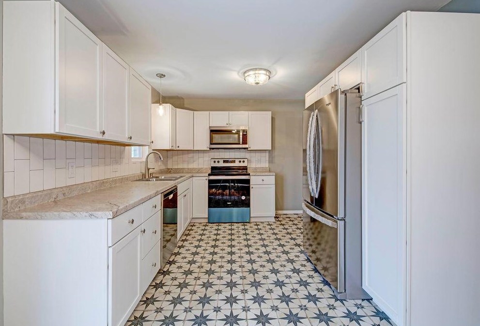 1309 Belden Rd, Columbus OH 43229-5136 exterior