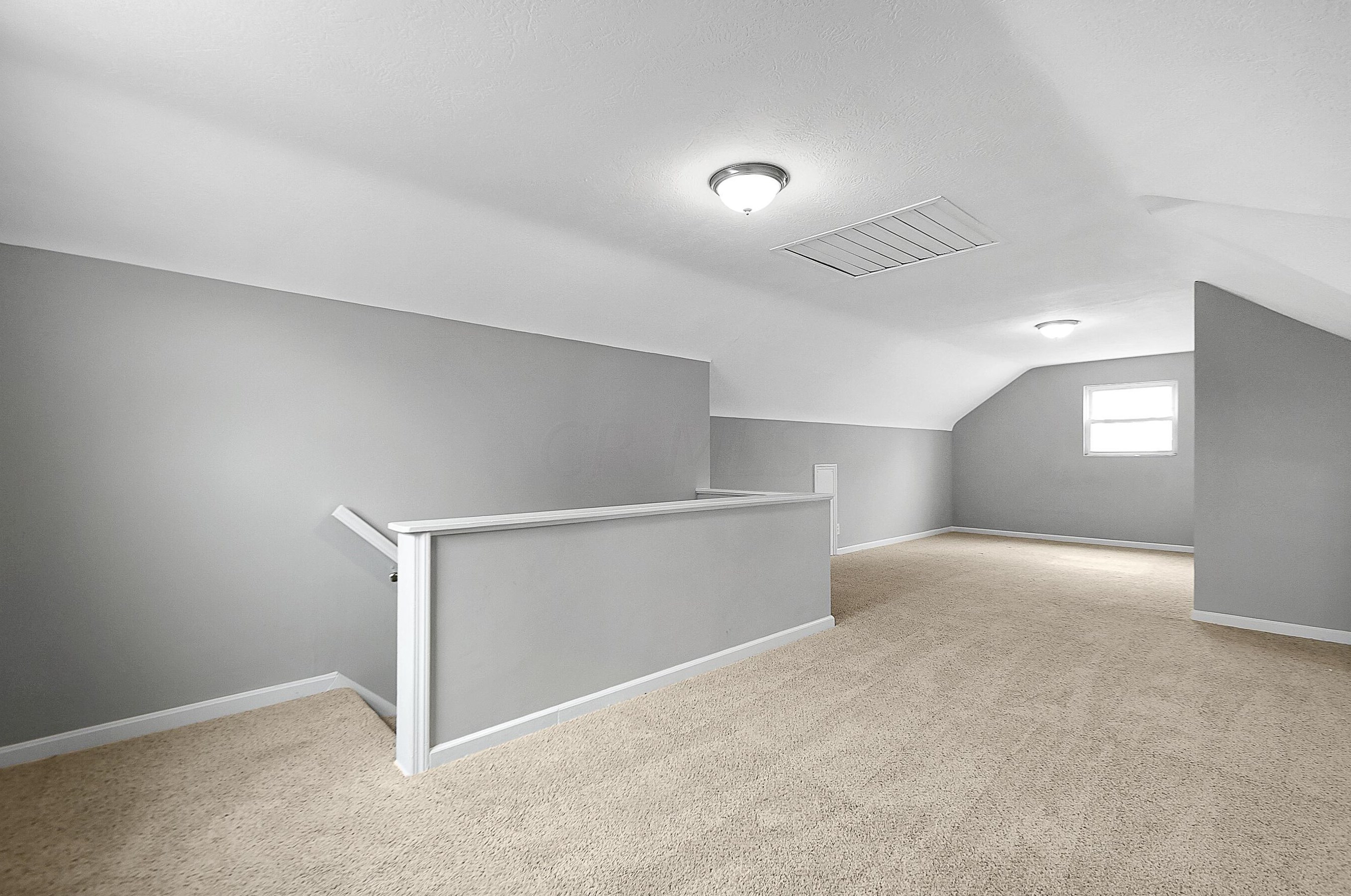 914 Chestershire Rd, Columbus OH 43204-2328 exterior