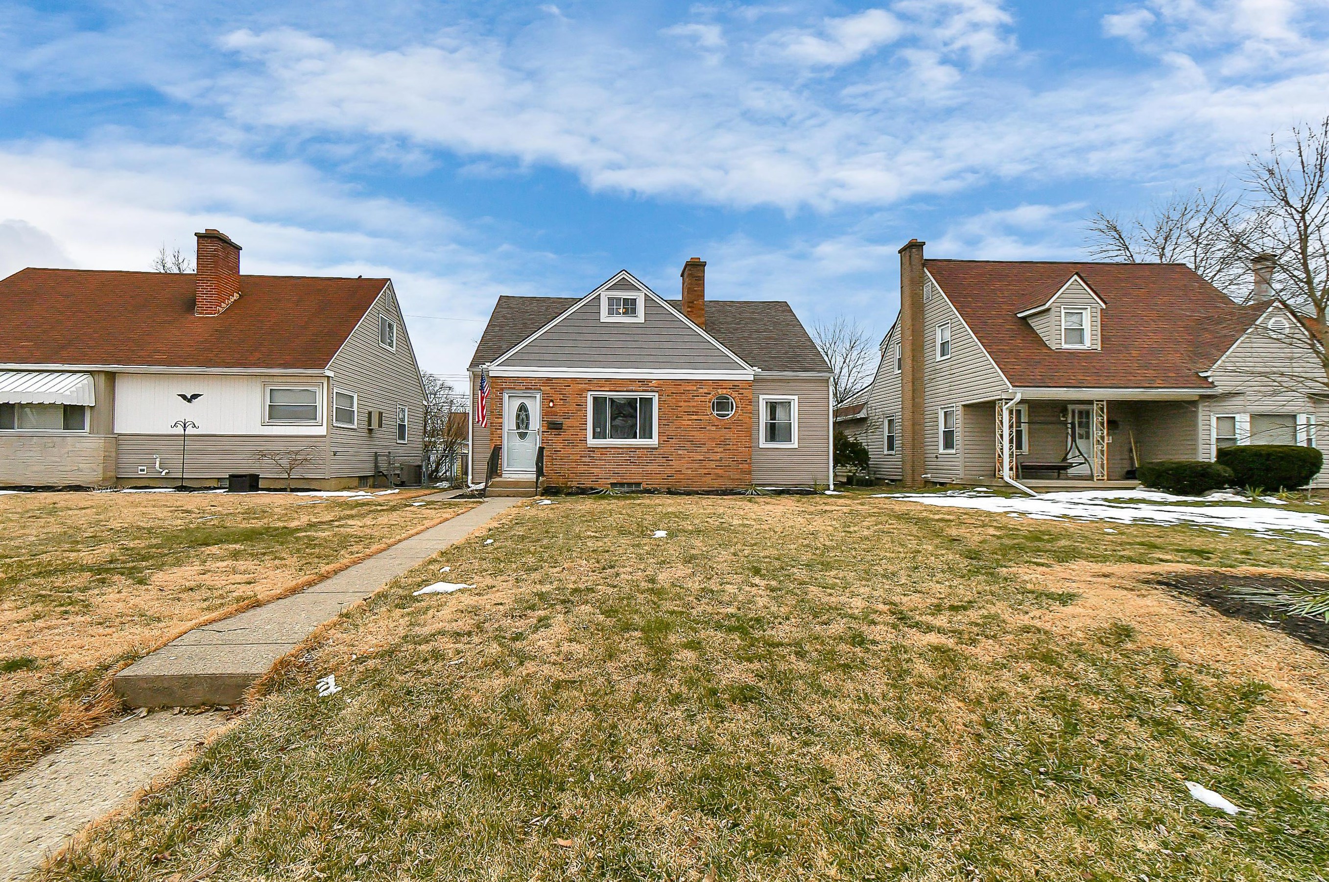 914 Chestershire Rd, Columbus OH 43204-2328 exterior