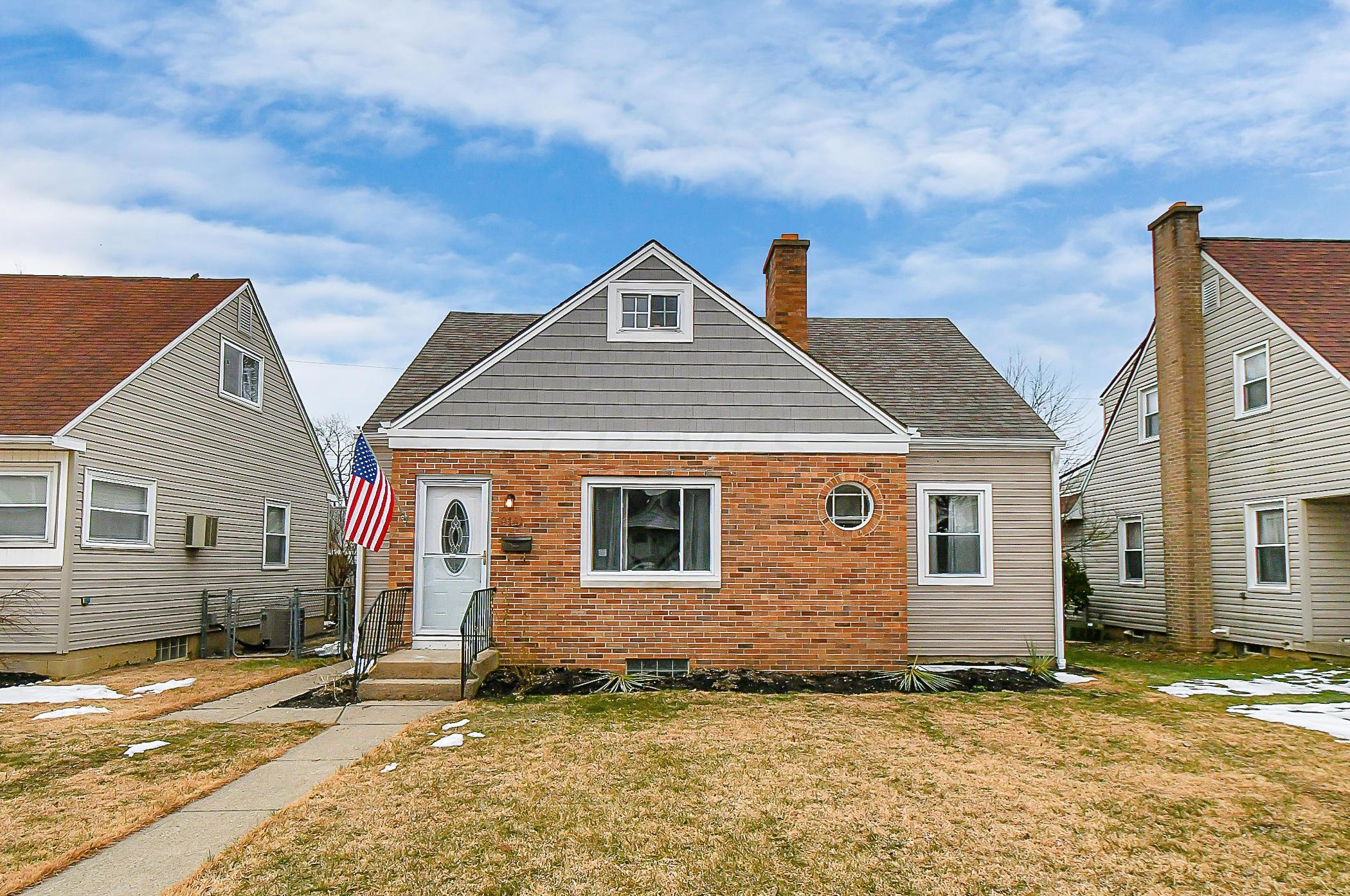 914 Chestershire Rd, Columbus OH 43204-2328 exterior