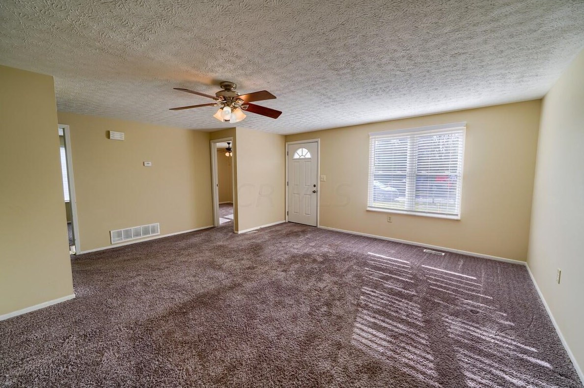 4496 Logwood Ln, Columbus OH 43228-3468 exterior